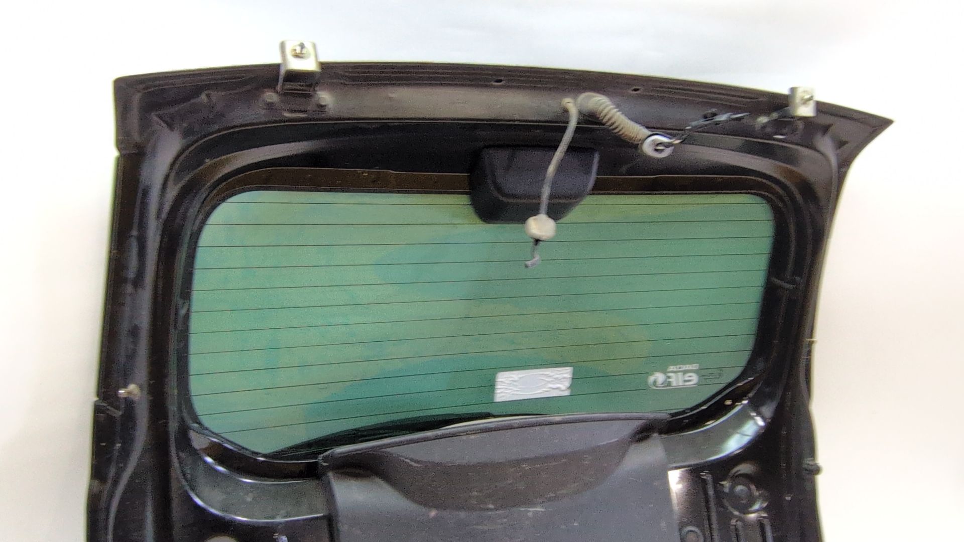 porton_trasero_901007540r_color_carroceria_nv676_pearlescent_black_bc_dacia_duster_hs_1_5_dci_hsmc