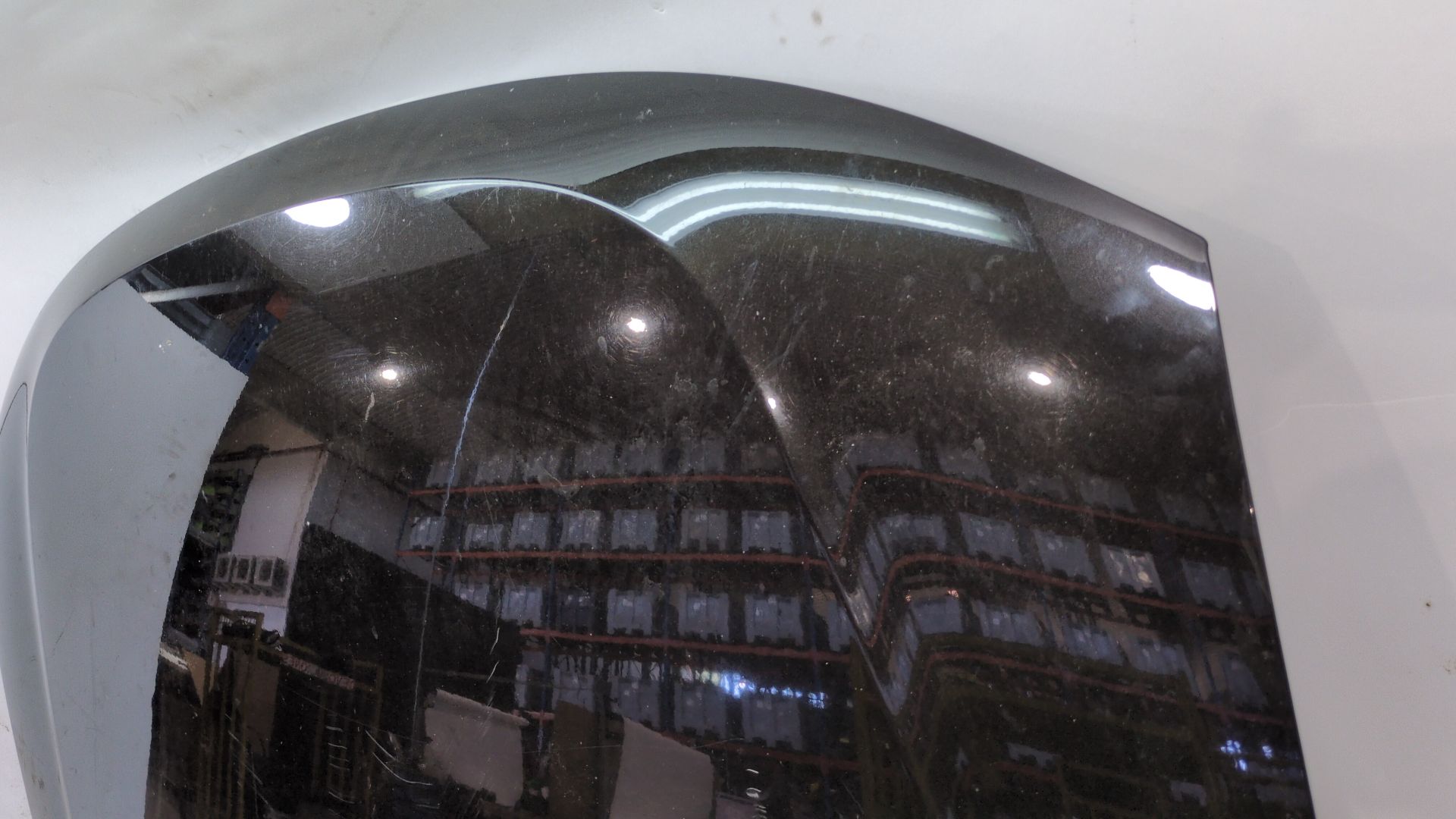 capot_651000987r_color_carroceria_nv676_pearlescent_black_bc_dacia_duster_hs_1_5_dci_hsmc