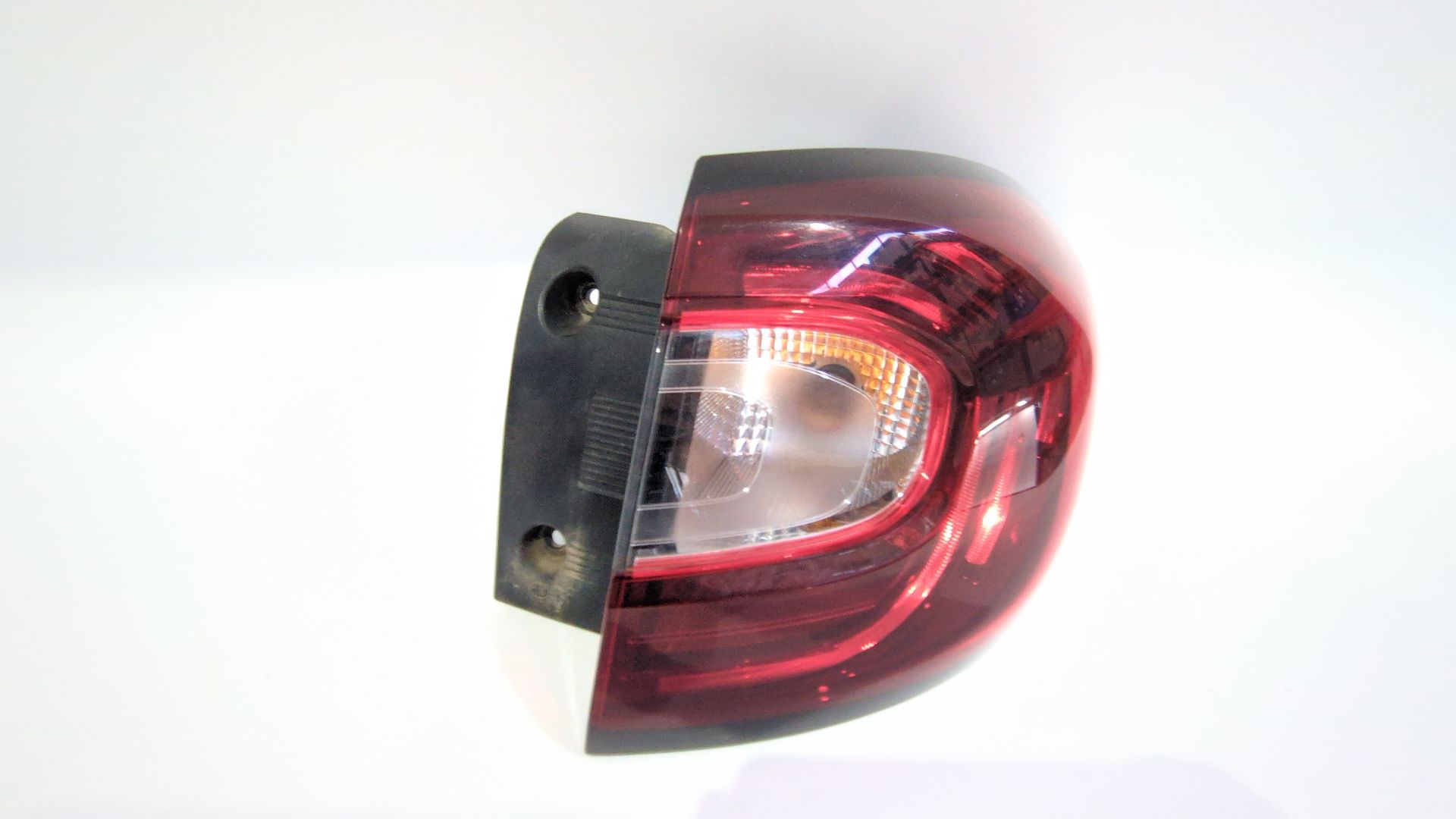 piloto_trasero_derecho_exterior_265506738r_renault_captur_i_j5_h5_0_9_tce_90