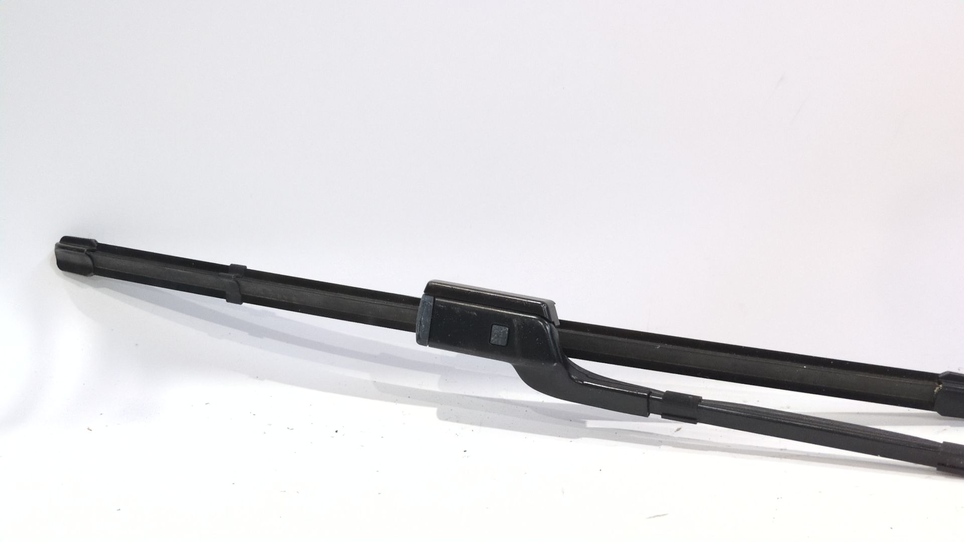 brazo_limpia_delantero_derecho_9820344180_98_203_441_80_peugeot_rifter_1_6_hdi_92