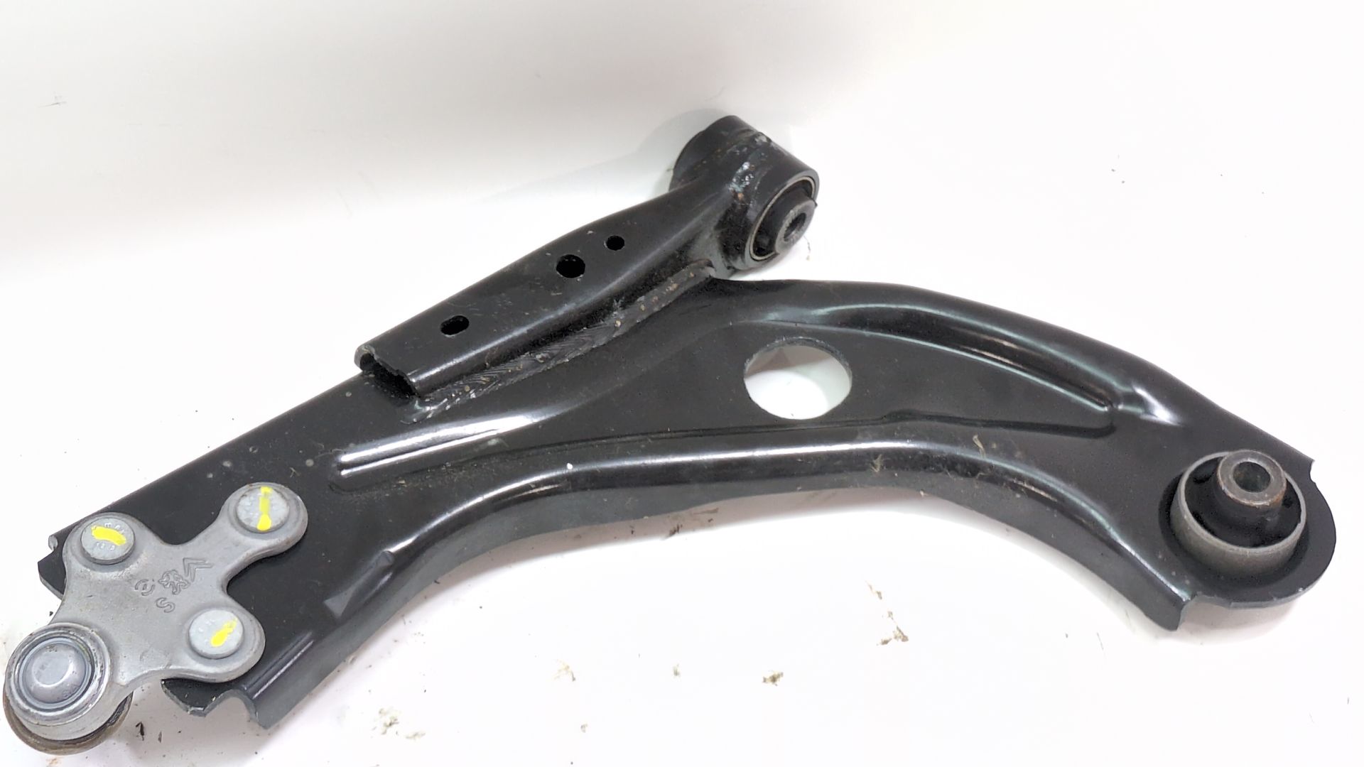 brazo_suspension_inferior_delantero_derecho_9816865480_98_168_654_80_peugeot_rifter_1_6_hdi_92
