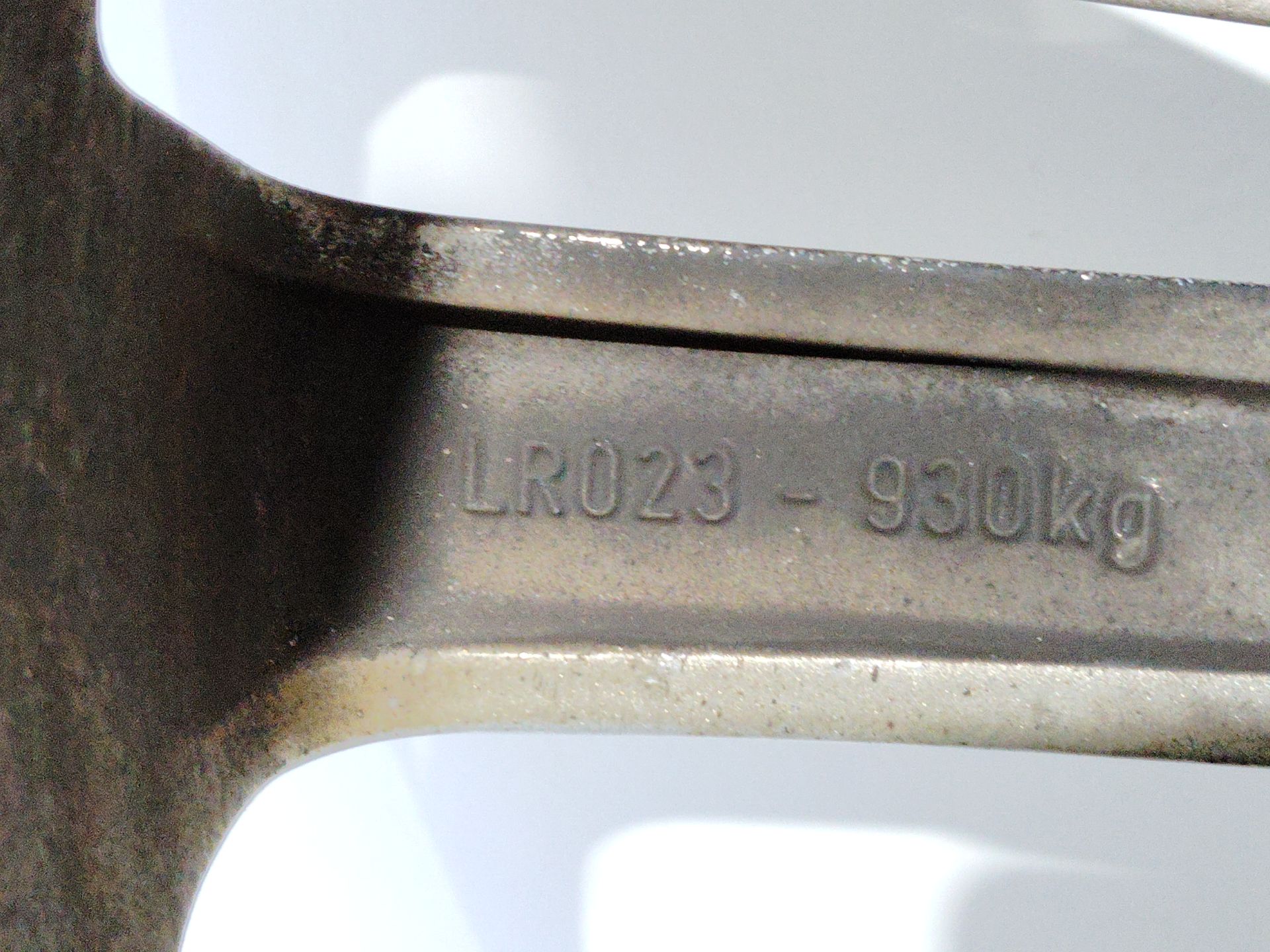 llanta_aluminio_lr050886_land_rover_discovery_iv_l319_3_0_td_4x4