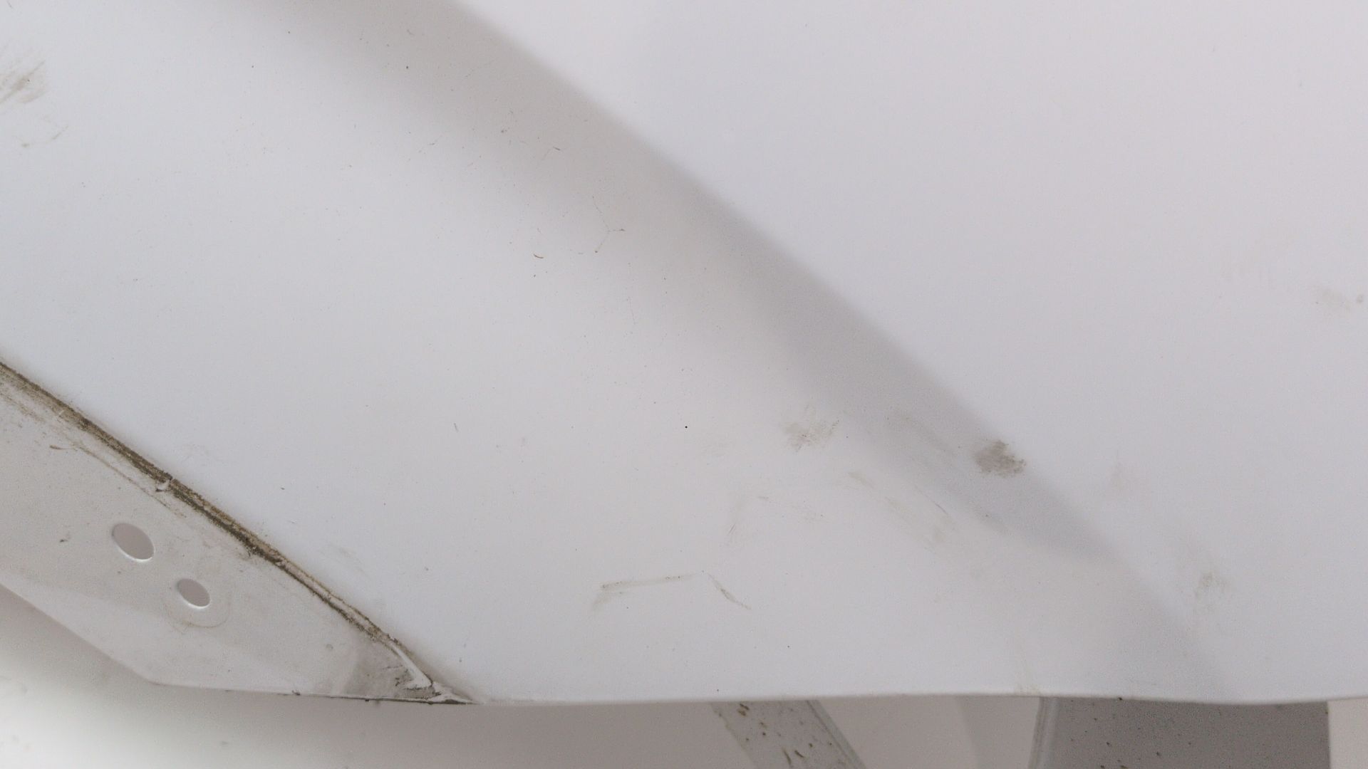 aleta_delantera_derecha_9816483580_color_de_carroceria_ewp_pintura_blanco_banquise_98_164_835_80_peugeot_rifter_e_rifter