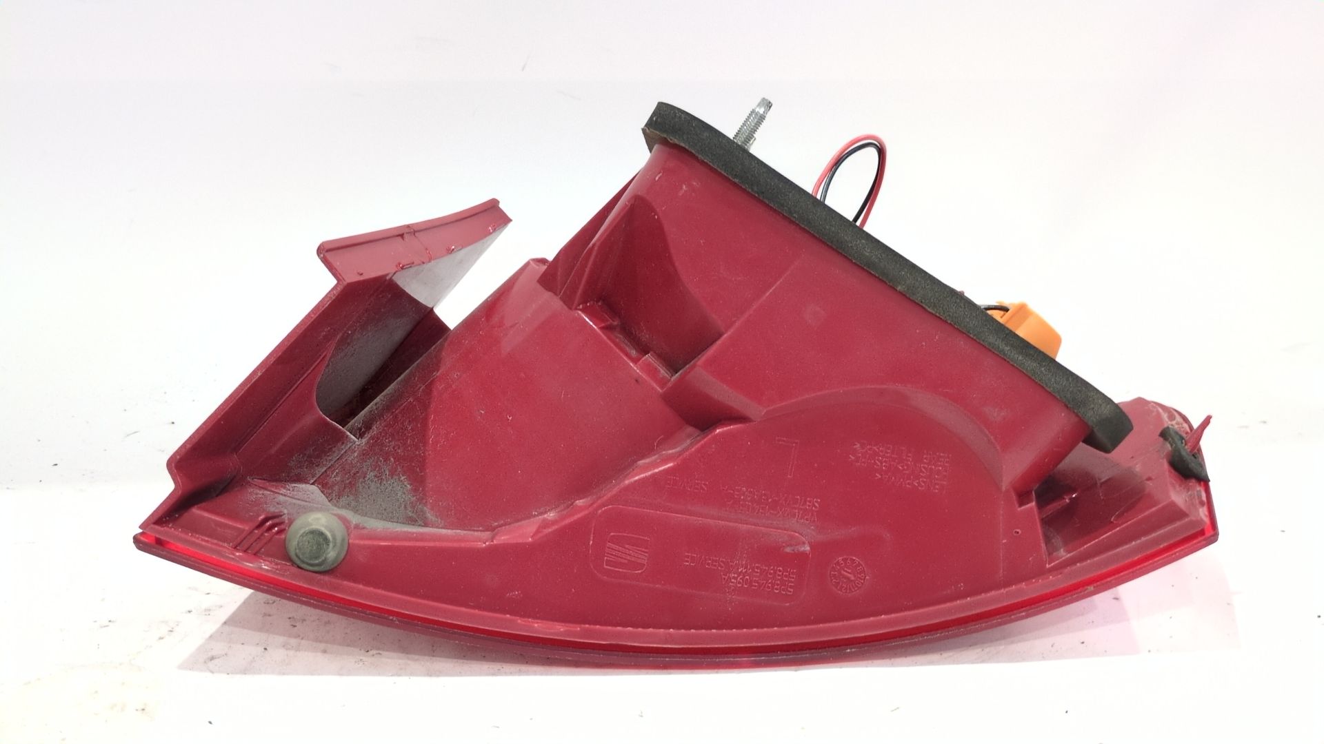 piloto_trasero_izquierdo_exterior_5p8945095a_seat_altea_xl_5p5_5p8_1_6_tdi