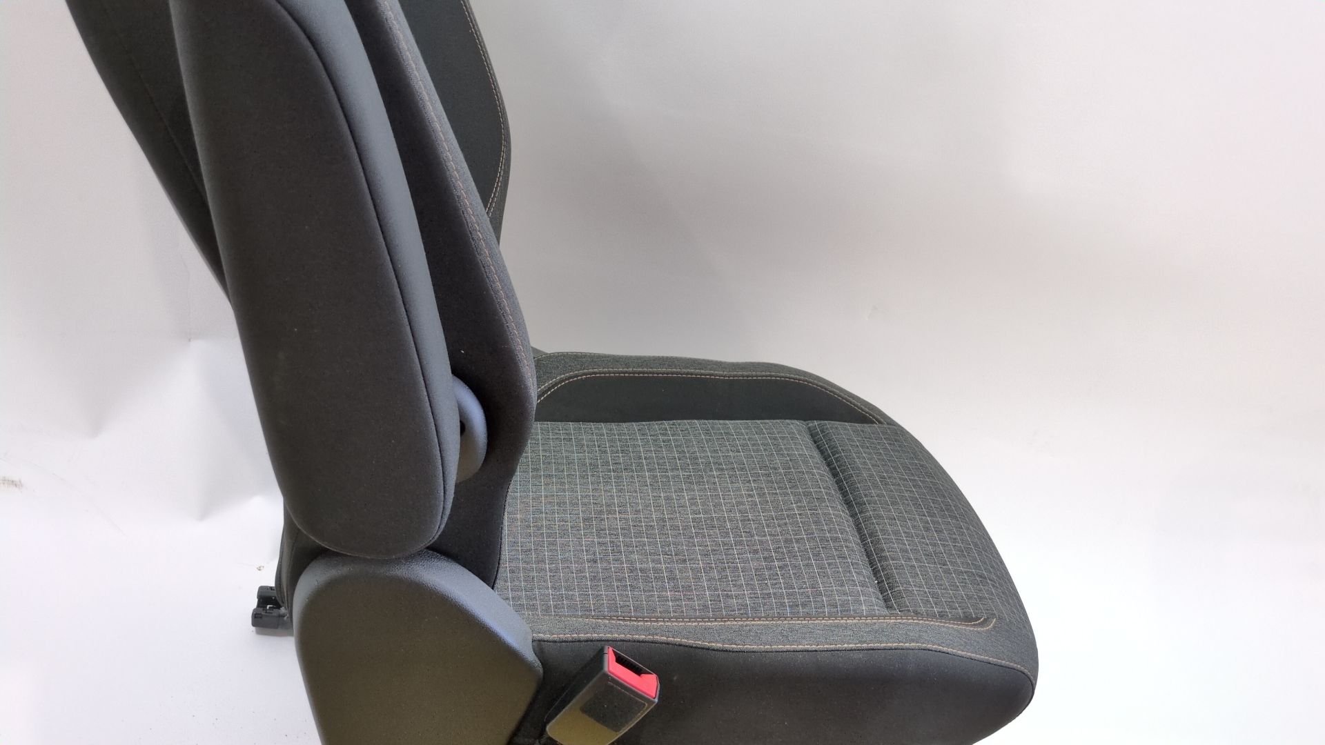 asiento_delantero_izquierdo_9818152580_peugeot_rifter_e_rifter