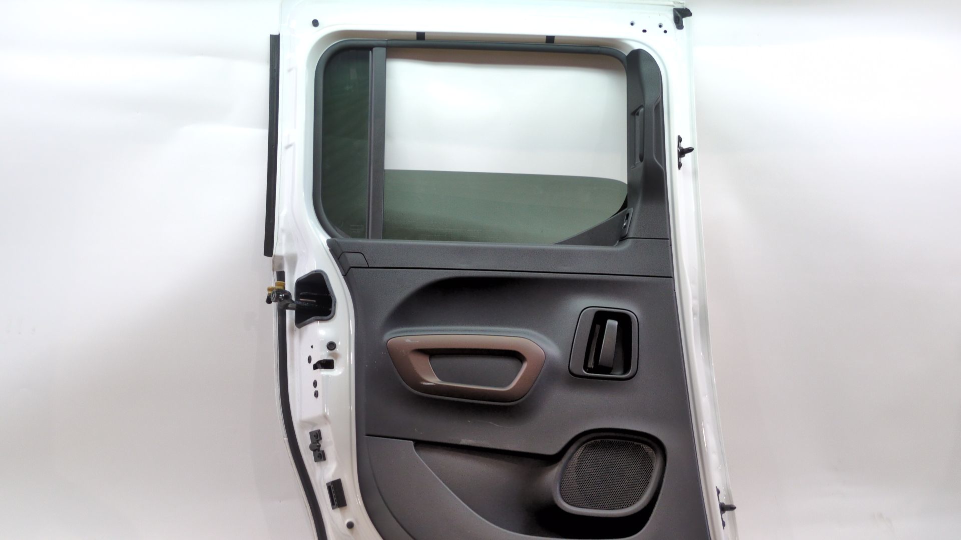 puerta_corredera_lateral_izquierda_9820434480_color_de_carroceria_ewp_pintura_blanco_banquise_98_204_344_80_peugeot_rifter_e_rif