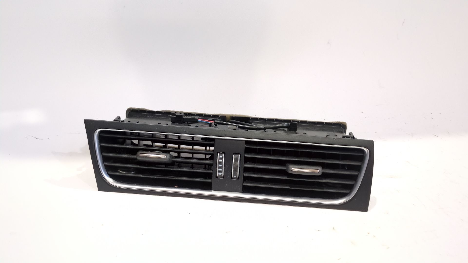 aireador_8t1820951_audi_a4_b8_8k2_2_0_tdi