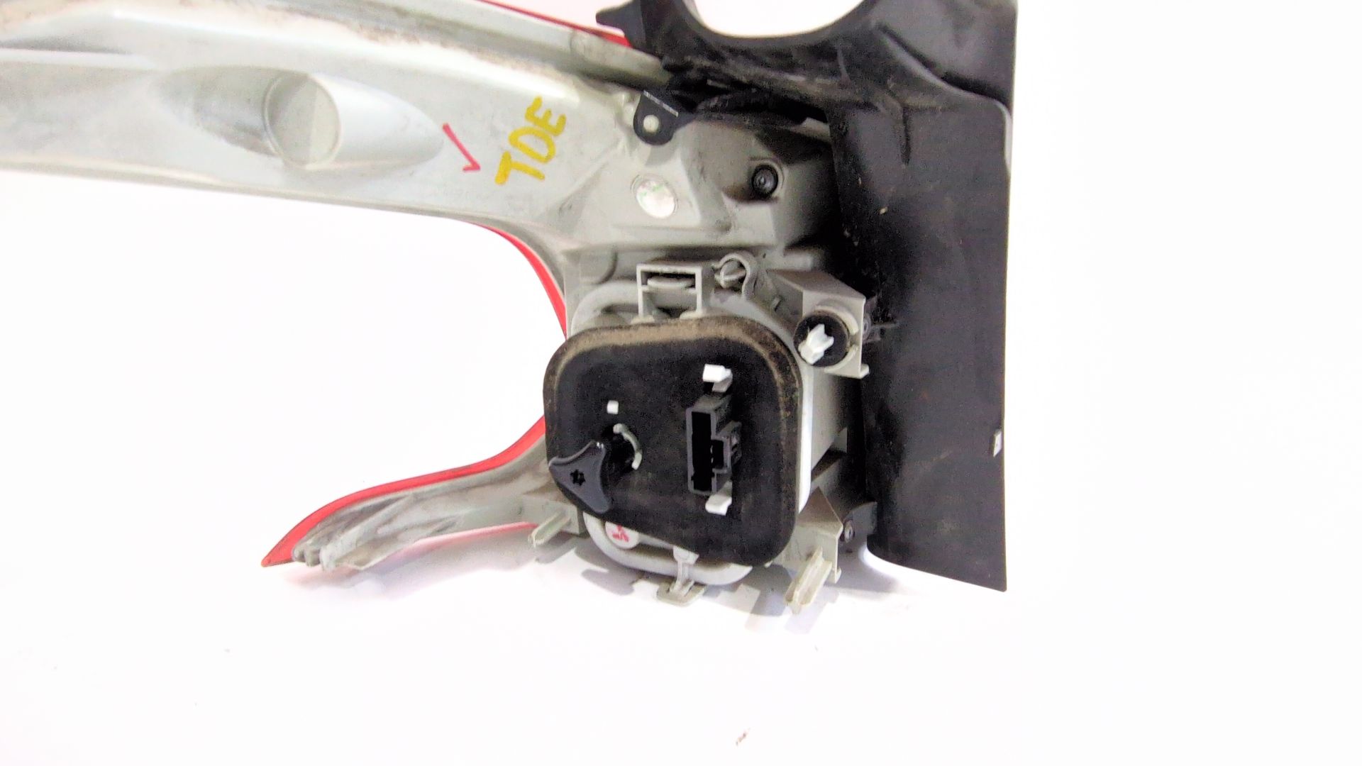 piloto_trasero_derecho_exterior_9678074380_96_780_743_80_peugeot_2008_i_cu_1_6_bluehdi_100