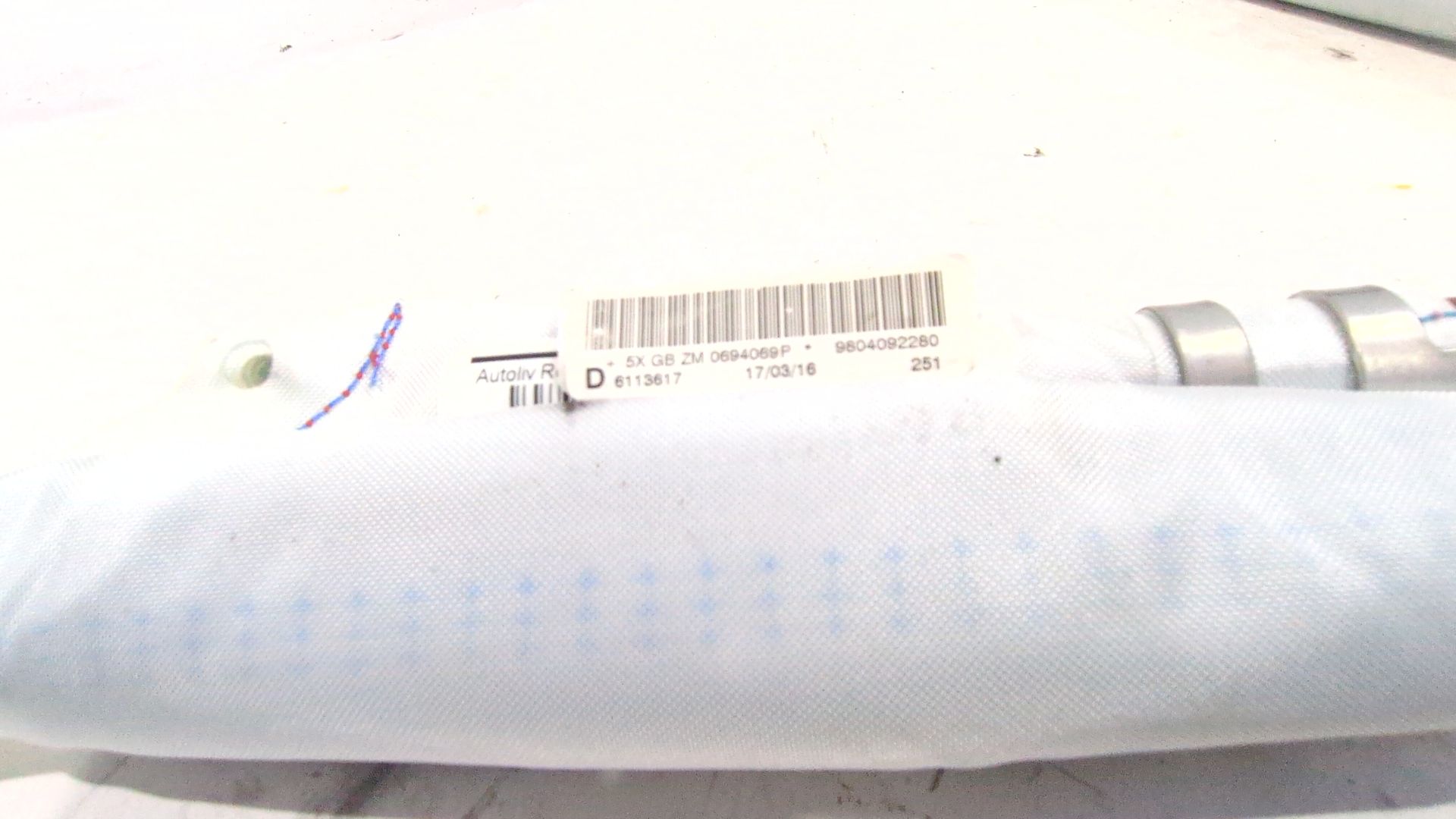 airbag_cortina_delantero_derecho_9804092280_5xgbzm0694069_peugeot_2008_i_cu_1_6_bluehdi_100