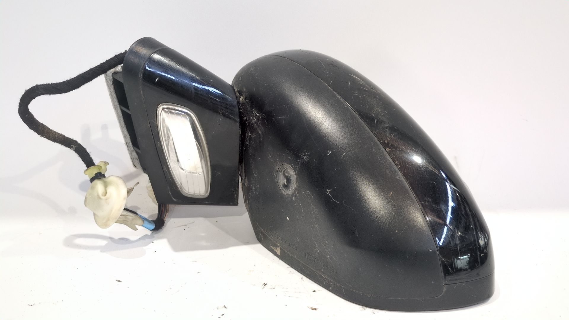 retrovisor_izquierdo_electrico_1608534580_a050448_16_085_345_80_citr_n_c4_ii_nc_1_6_hdi_90