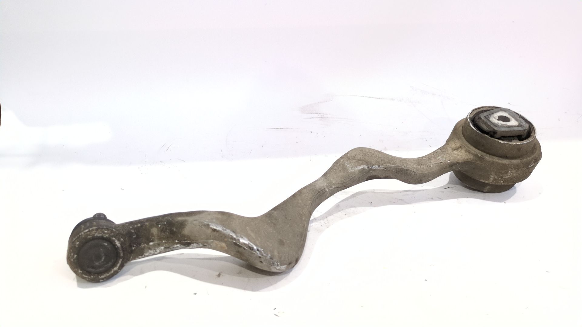 brazo_suspension_inferior_delantero_derecho_31122405862_31_12_2_405_862_bmw_1_e87_120_d