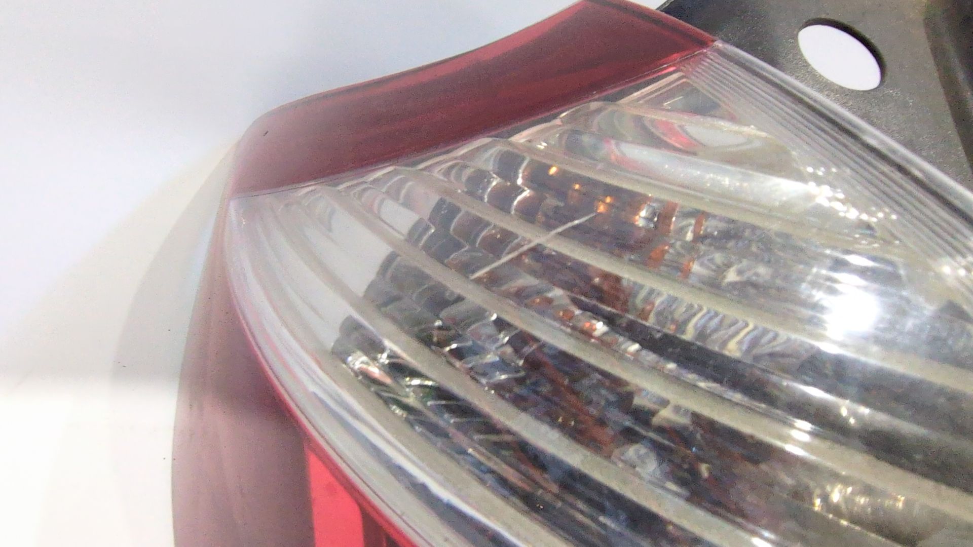 piloto_trasero_izquierdo_exterior_265550548r_90011632_renault_megane_iii_hatchback_bz0_1_b3_1_5_dci_bz09_bz0d_bz1w_bz29_bz14