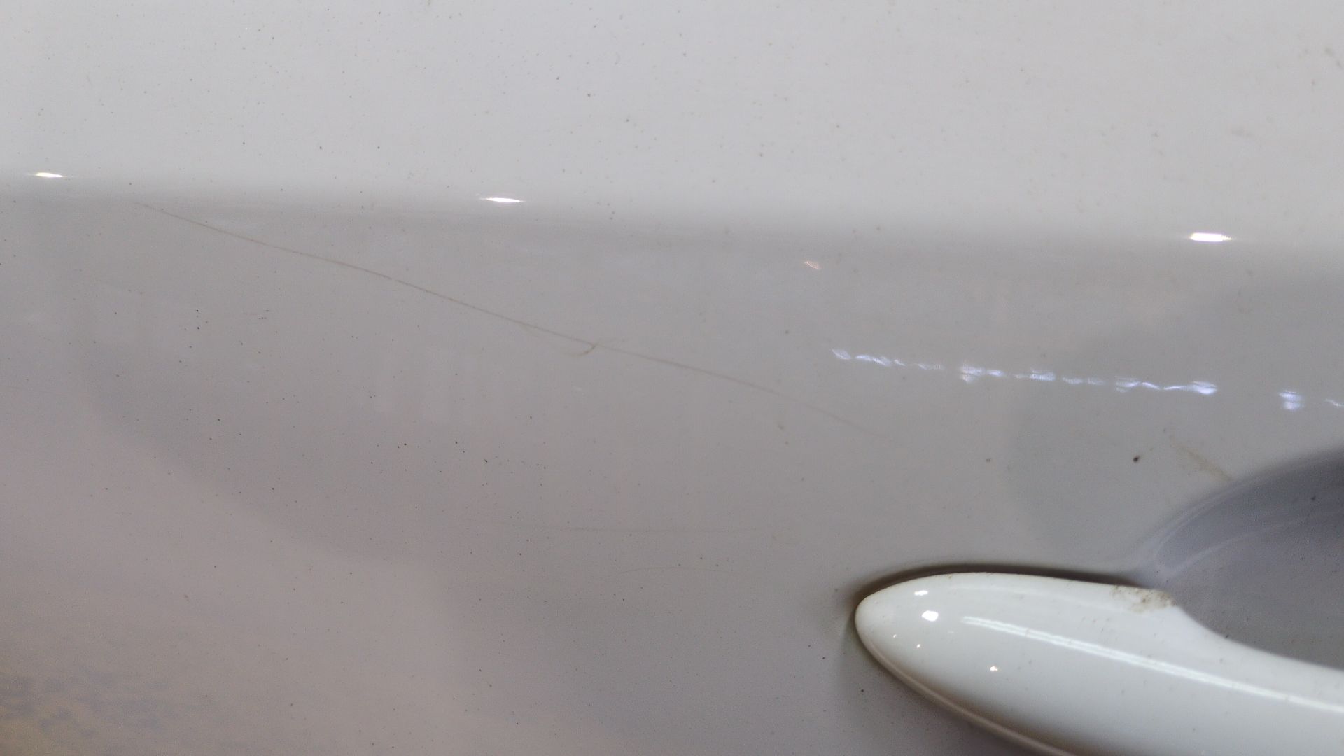 puerta_trasera_izquierda_821010108r_color_carroceria_ov369_ice_white_bc_renault_megane_iii_hatchback_bz0_1_b3_1_5_dci_bz09_bz0d