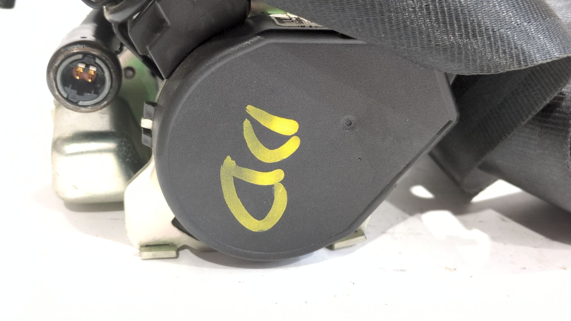 cinturon_seguridad_delantero_derecho_868840008r_renault_megane_iii_hatchback_bz0_1_b3_1_5_dci_bz09_bz0d_bz1w_bz29_bz14