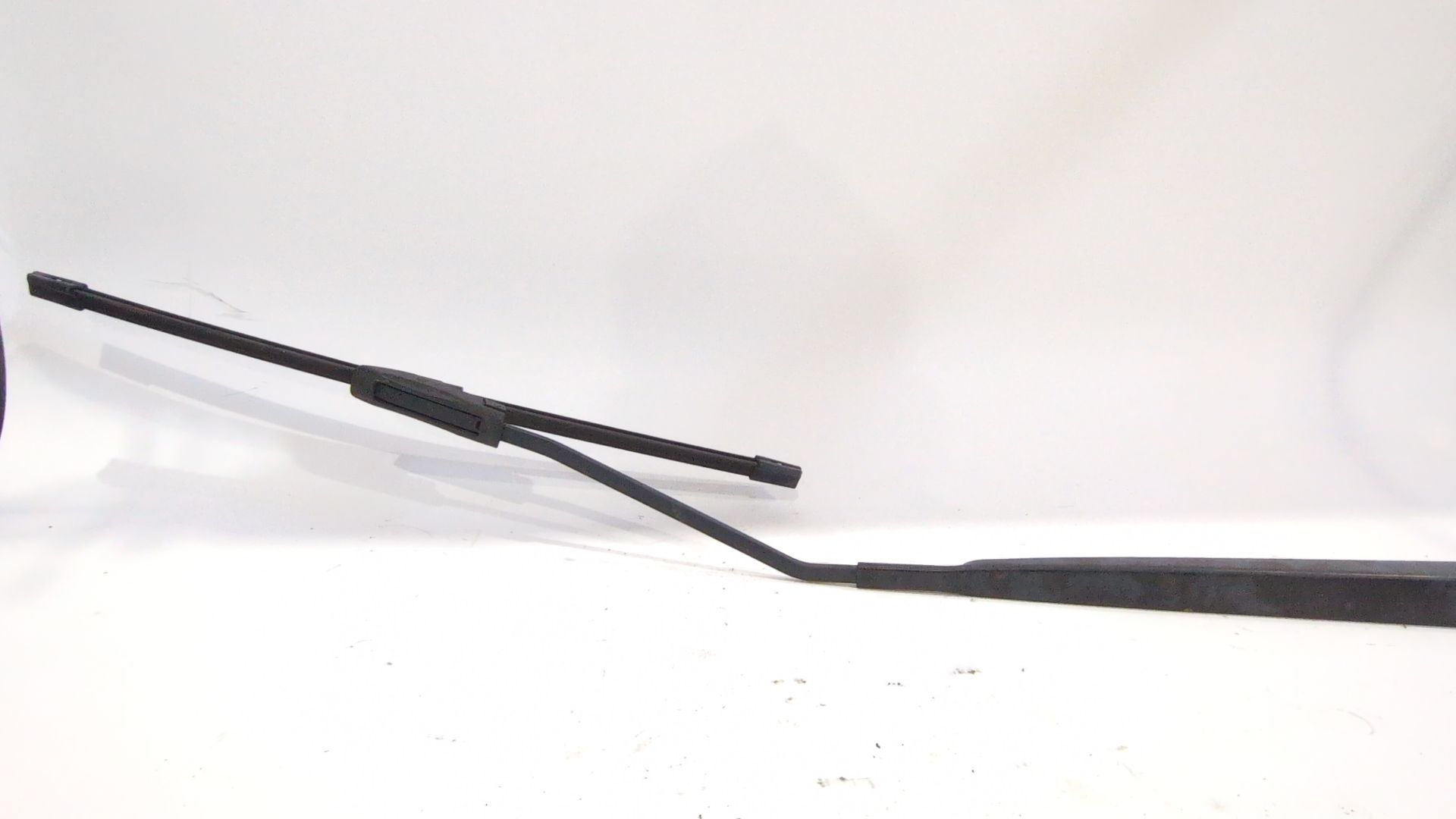 brazo_limpia_delantero_derecho_288866482r_renault_megane_iii_hatchback_bz0_1_b3_1_5_dci_bz09_bz0d_bz1w_bz29_bz14