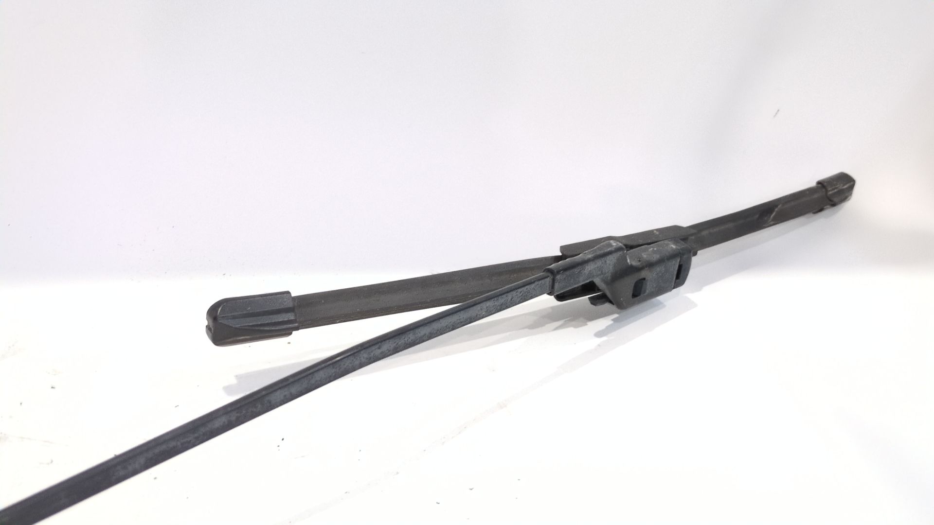 brazo_limpia_delantero_derecho_6429fj_citr_n_berlingo_multispace_b9_1_6_hdi_90