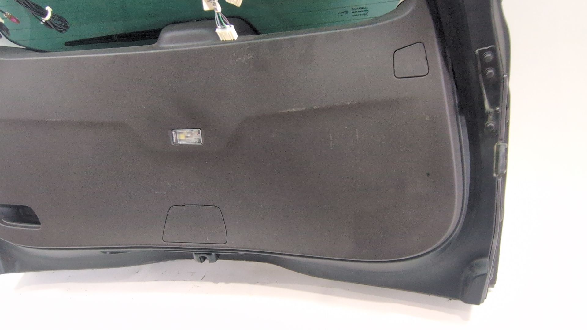 porton_trasero_901008502r_color_carroceria_tekng_grey_renault_espace_v_jr_1_6_dci_130