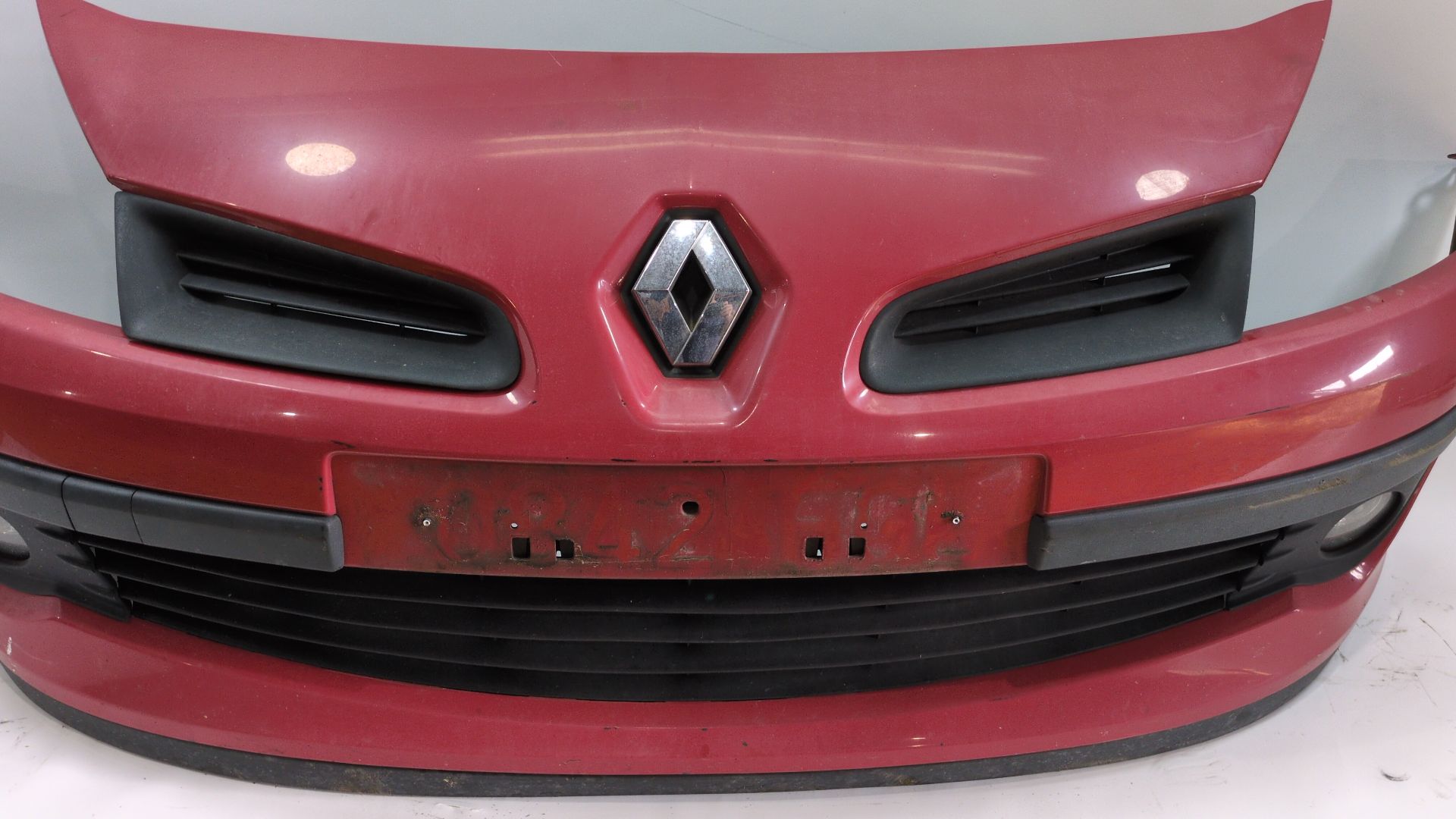 paragolpes_delantero_7701208681_color_carroceria_ov727_red_brisk_bc_renault_clio_iii_br0_1_cr0_1_1_4_16v