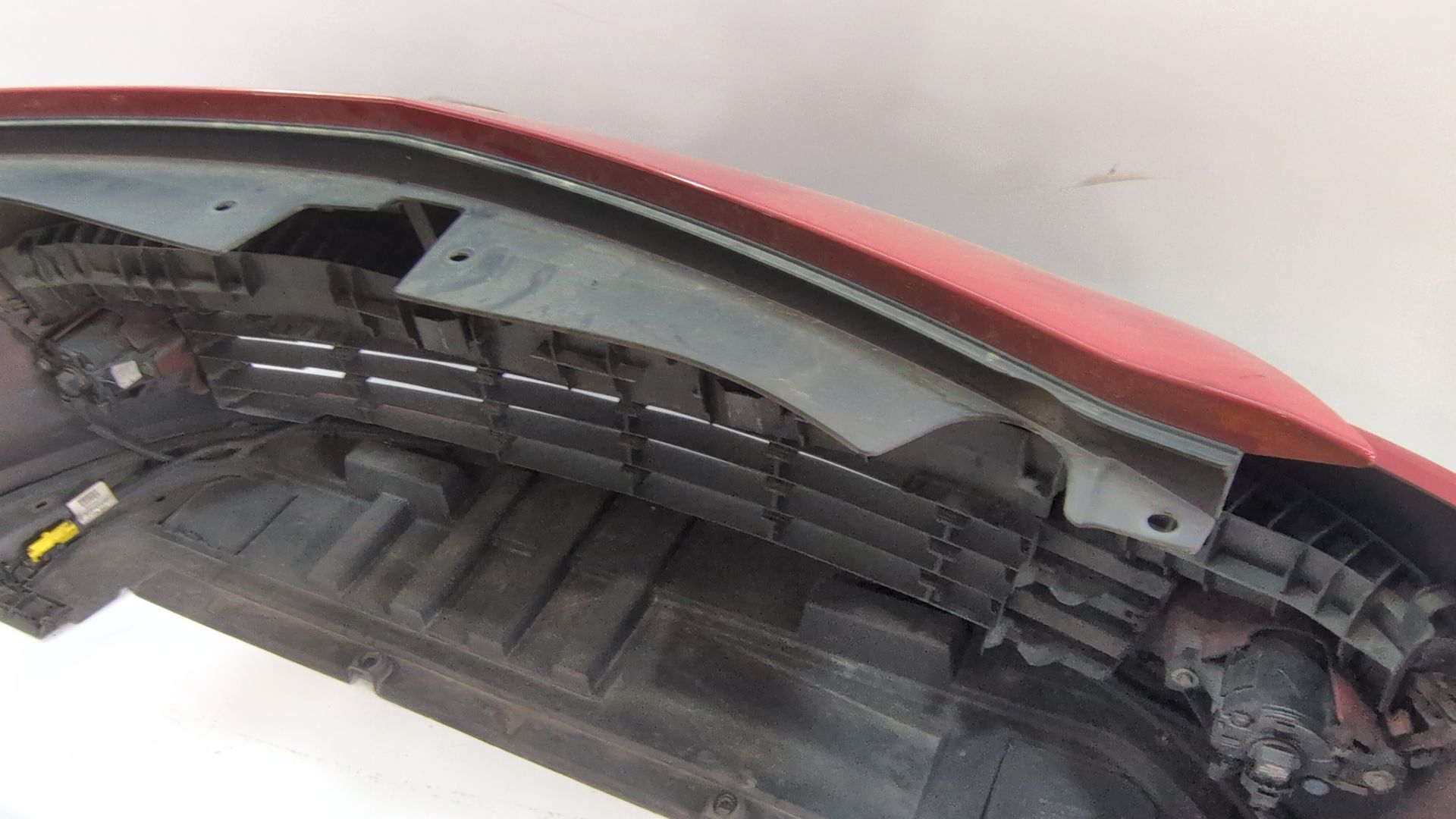 paragolpes_delantero_7701208681_color_carroceria_ov727_red_brisk_bc_renault_clio_iii_br0_1_cr0_1_1_4_16v