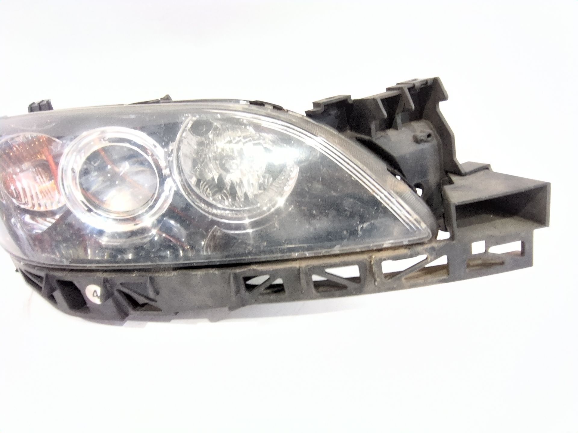 faro_derecho_bn8v510k0d_mazda_3_sedan_bk_1_6_di_turbo_bk12y