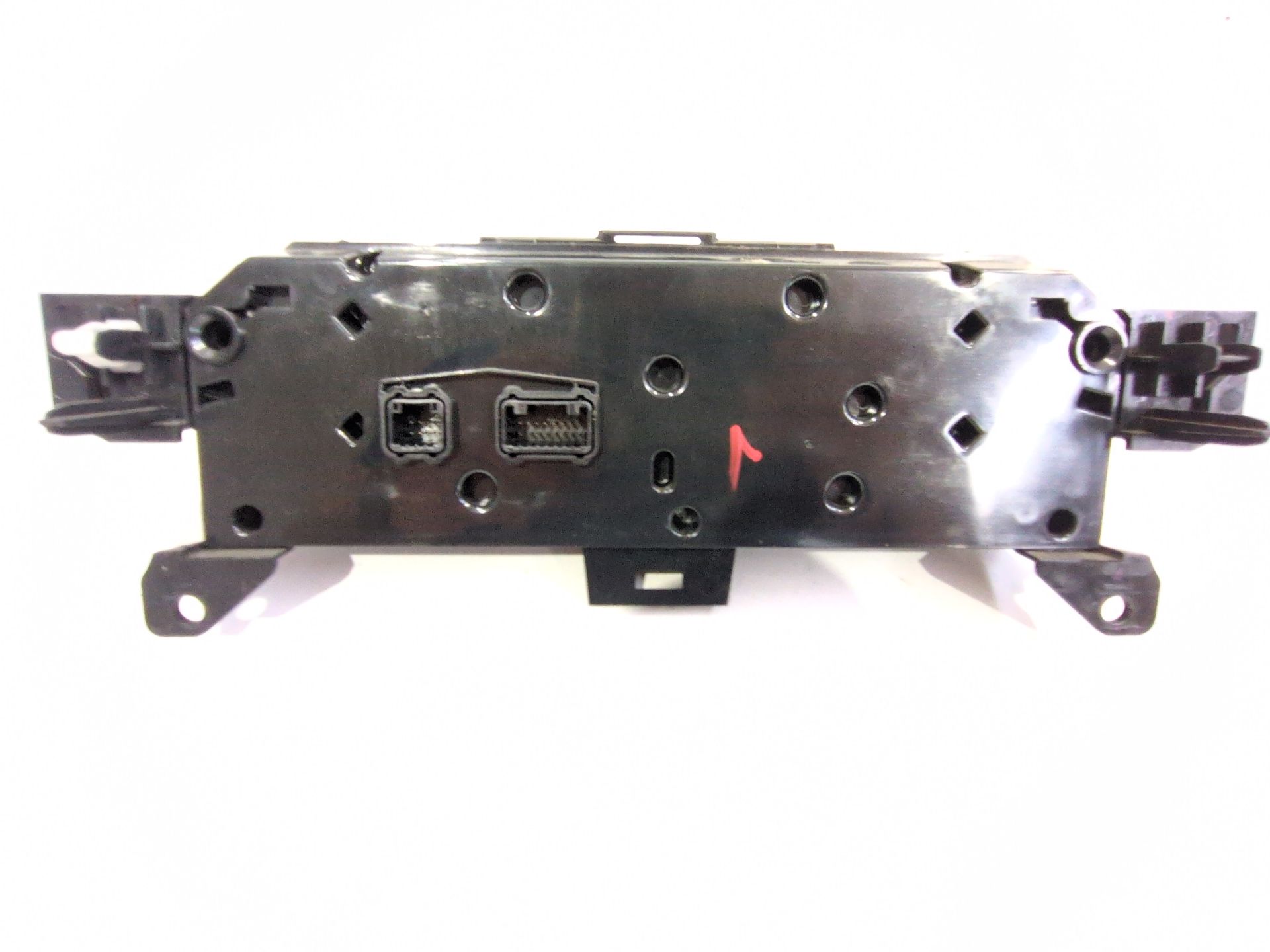 mando_climatizador_bdmc61190a_mazda_3_hatchback_bp_skyactiv_x_m_hybrid_bp2h