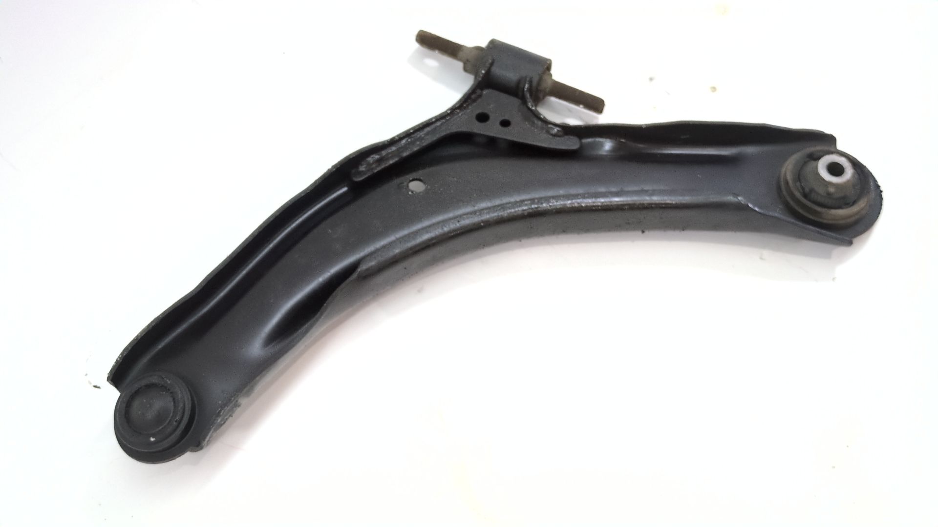 brazo_suspension_inferior_delantero_derecho_545040445r_renault_koleos_i_hy_2_0_dci_hy0k