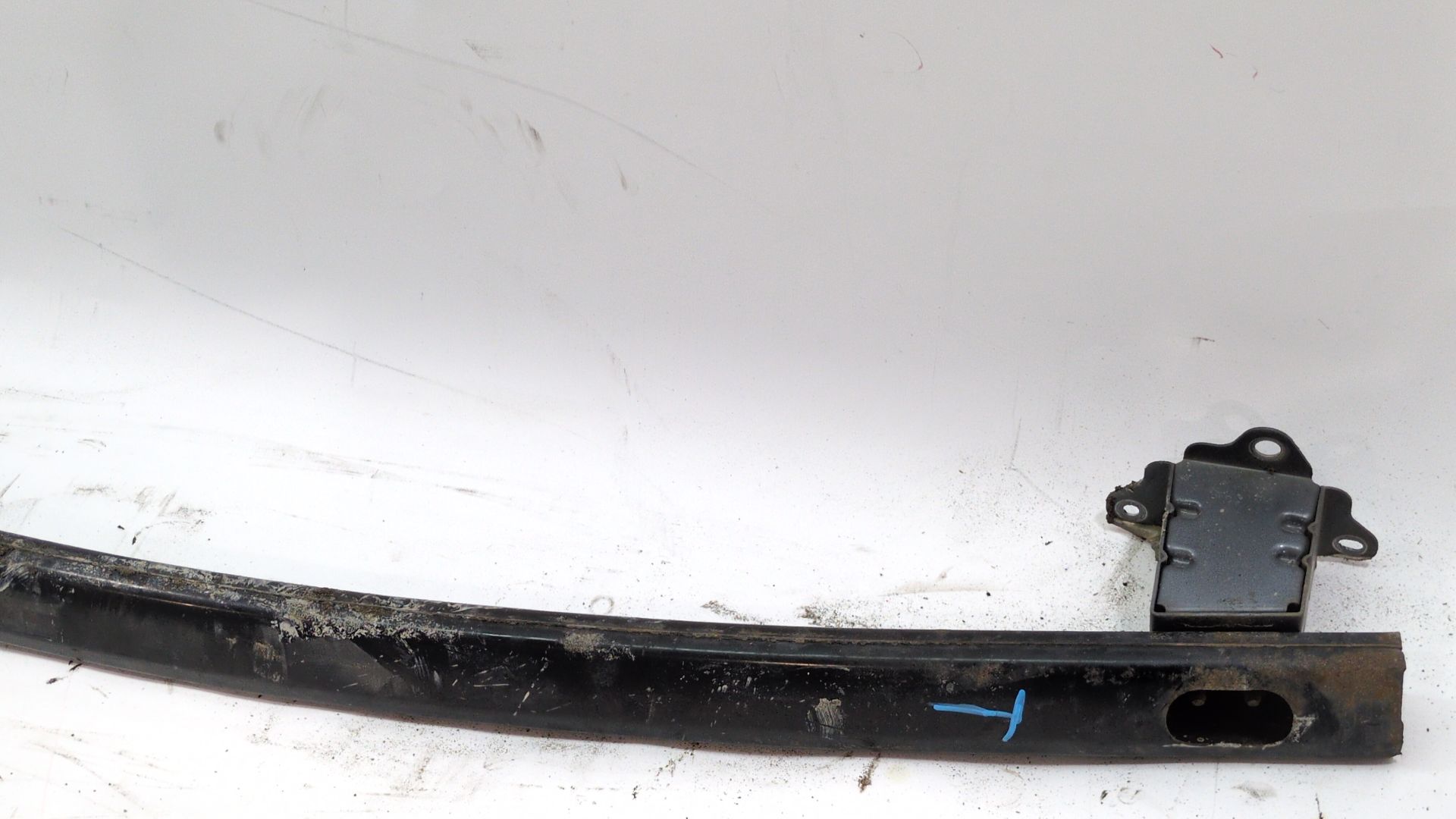 refuerzo_paragolpes_trasero_85032jy00a_renault_koleos_i_hy_2_0_dci_hy0k