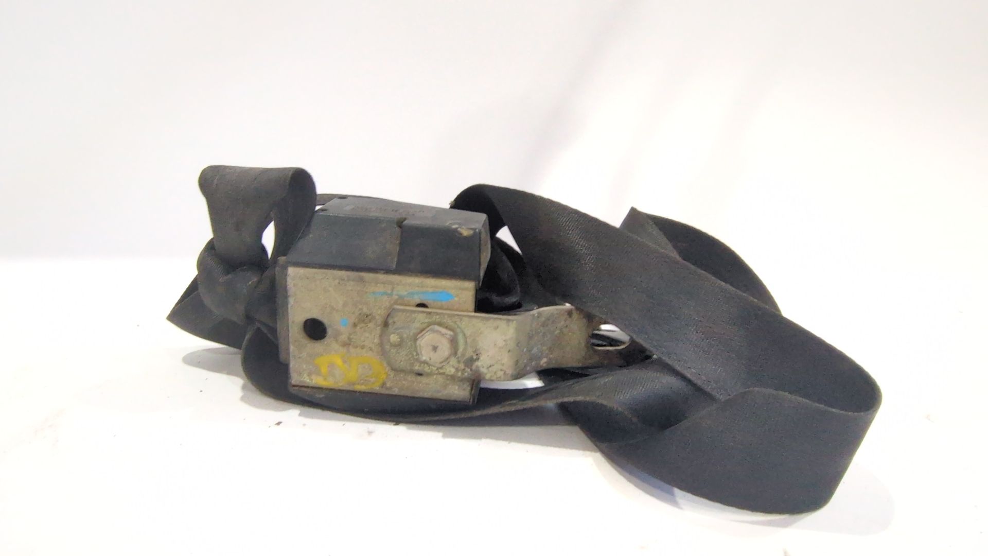 cinturon_seguridad_delantero_derecho_b100_lada_niva_todo_terreno_cerrada_2121_2131_1600