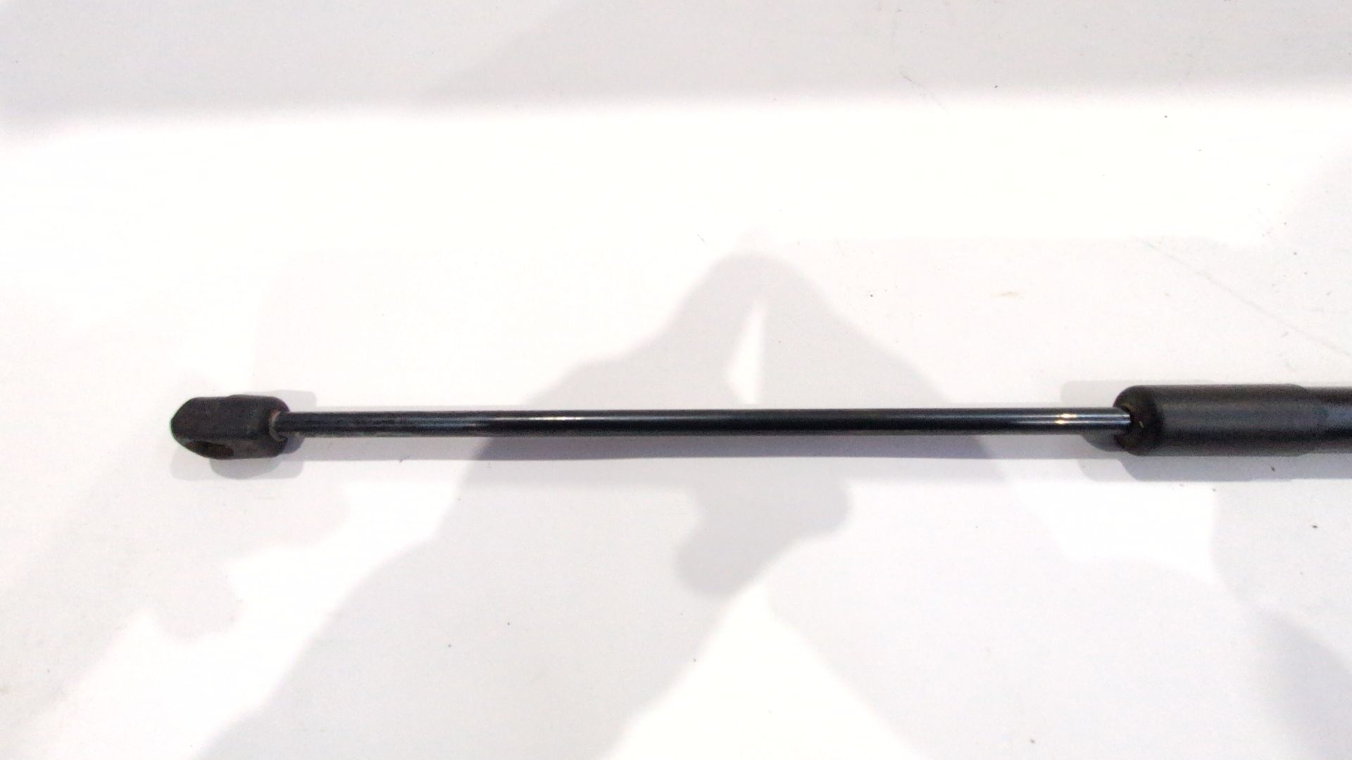 amortiguador_porton_trasero_izquierdo_l1tbs406a10ab_l1tb_s406a10_ab_ford_puma_j2k_cf7_1_0_ecoboost