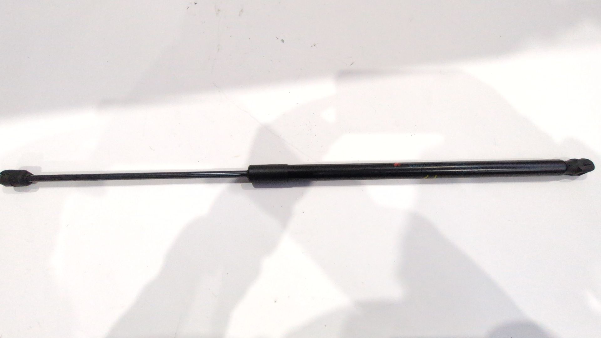 amortiguador_porton_trasero_izquierdo_l1tbs406a10ab_l1tb_s406a10_ab_ford_puma_j2k_cf7_1_0_ecoboost