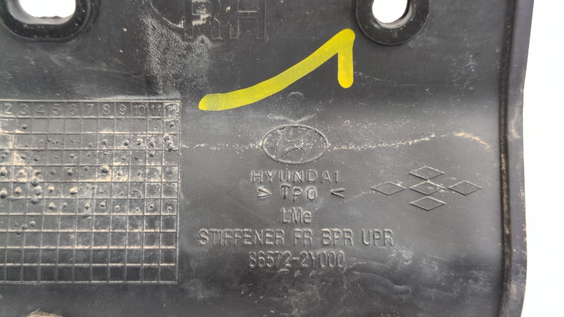 soporte_interior_derecho_paragolpe_delantero_865722y000_hyundai_ix35_lm_el_elh_1_7_crdi