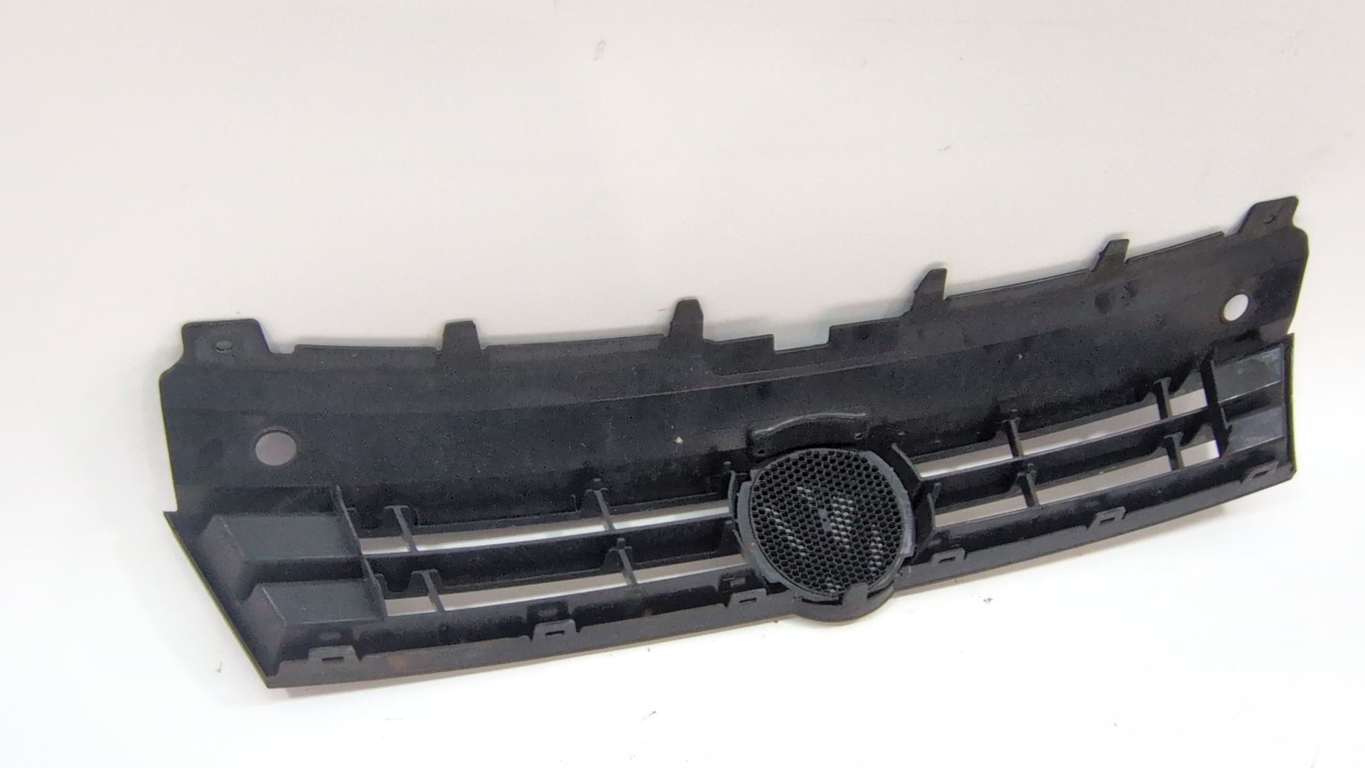 rejilla_delantera_6r0853651_volkswagen_polo_v_6r1_6c1_1_2_tsi