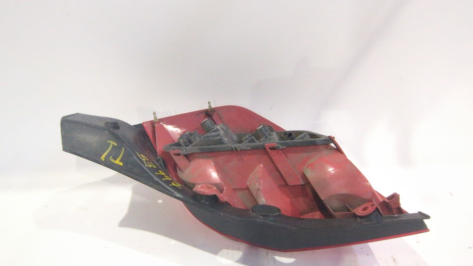 piloto_trasero_izquierdo_8200459962_renault_clio_iii_br0_1_cr0_1_1_4_16v