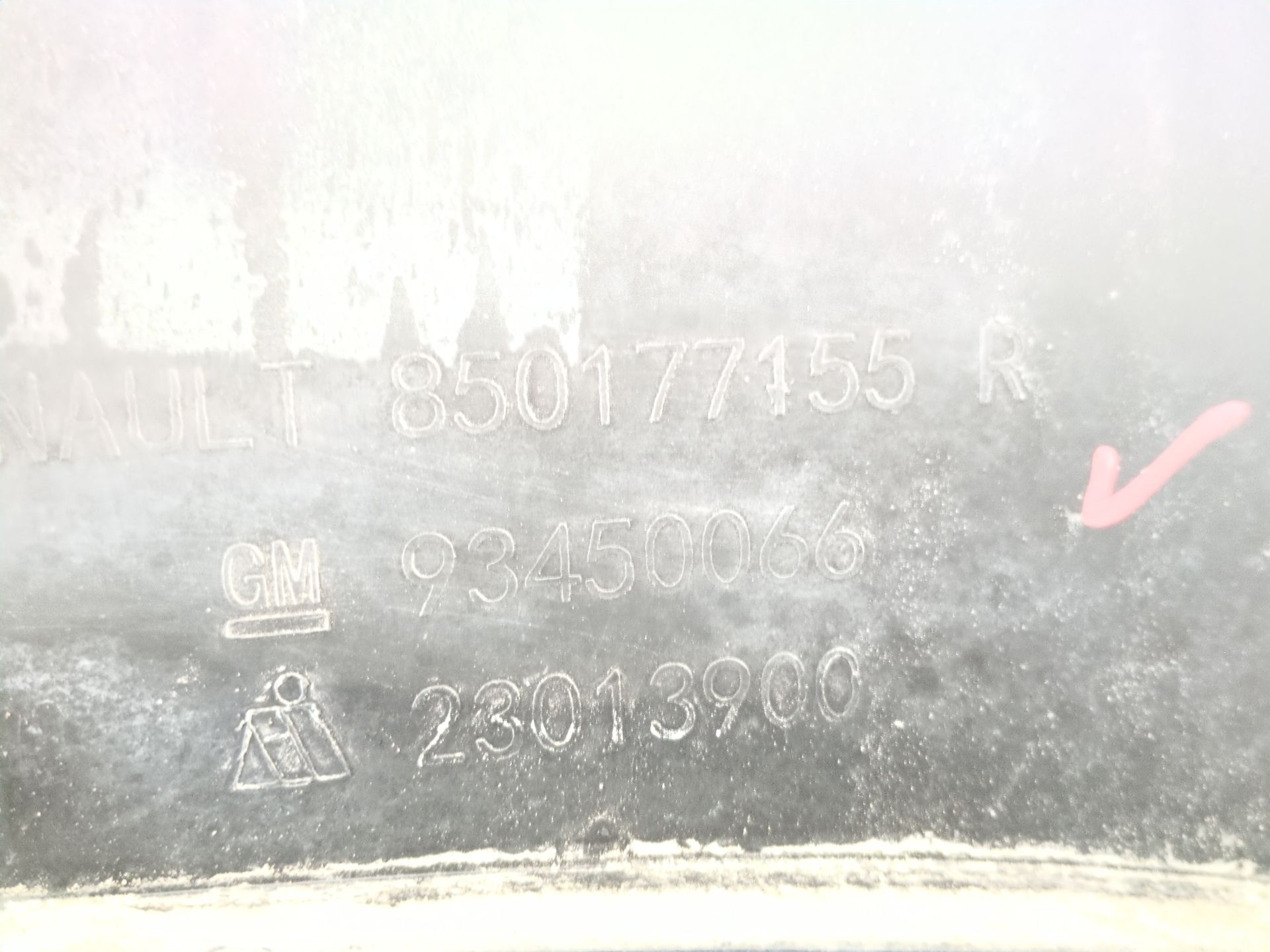 puntera_paragolpes_trasero_izquierdo_850177155r_93450066_opel_vivaro_b_furgoneta_x82_1_6_cdti_05