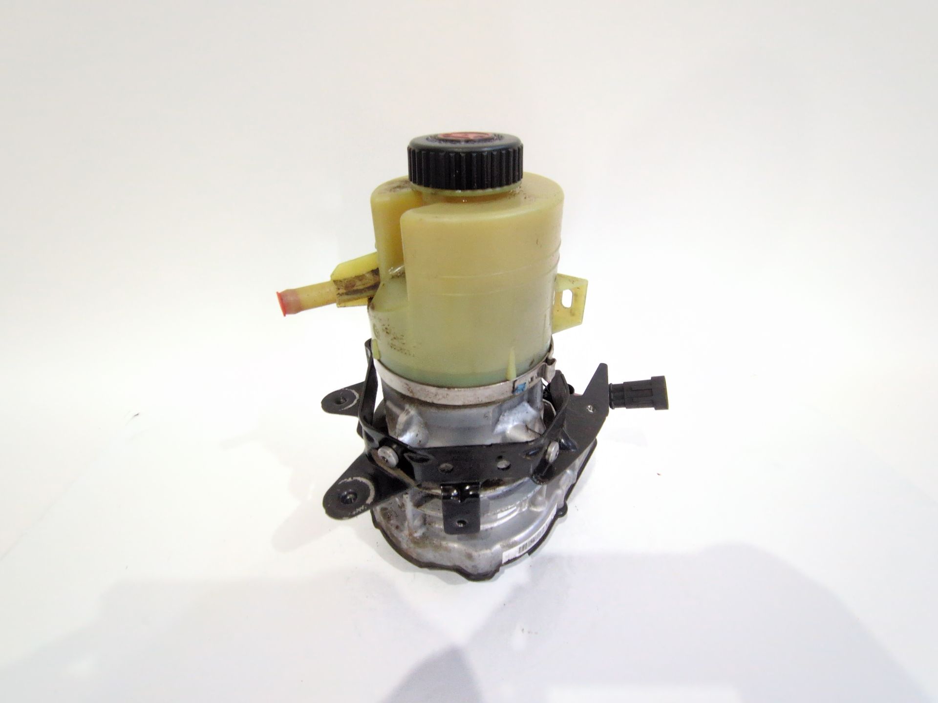 bomba_de_direccion_electrica_491100616r_93457191_opel_vivaro_b_furgoneta_x82_1_6_cdti_05