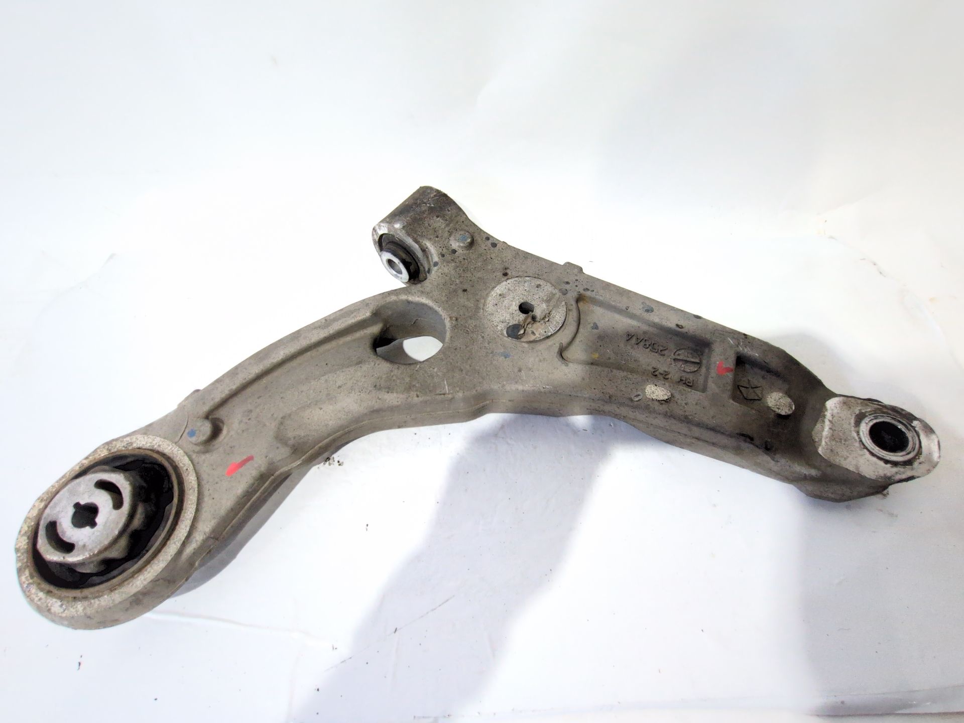 brazo_suspension_inferior_delantero_derecho_4877838ad_jeep_cherokee_kl_2_0_crd