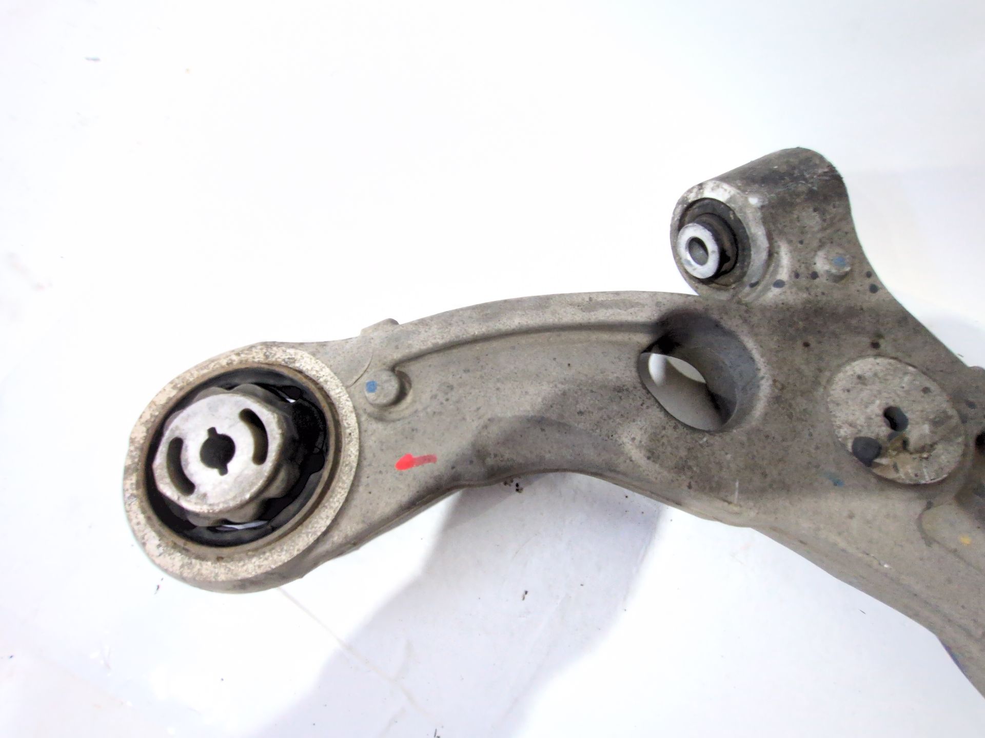 brazo_suspension_inferior_delantero_derecho_4877838ad_jeep_cherokee_kl_2_0_crd