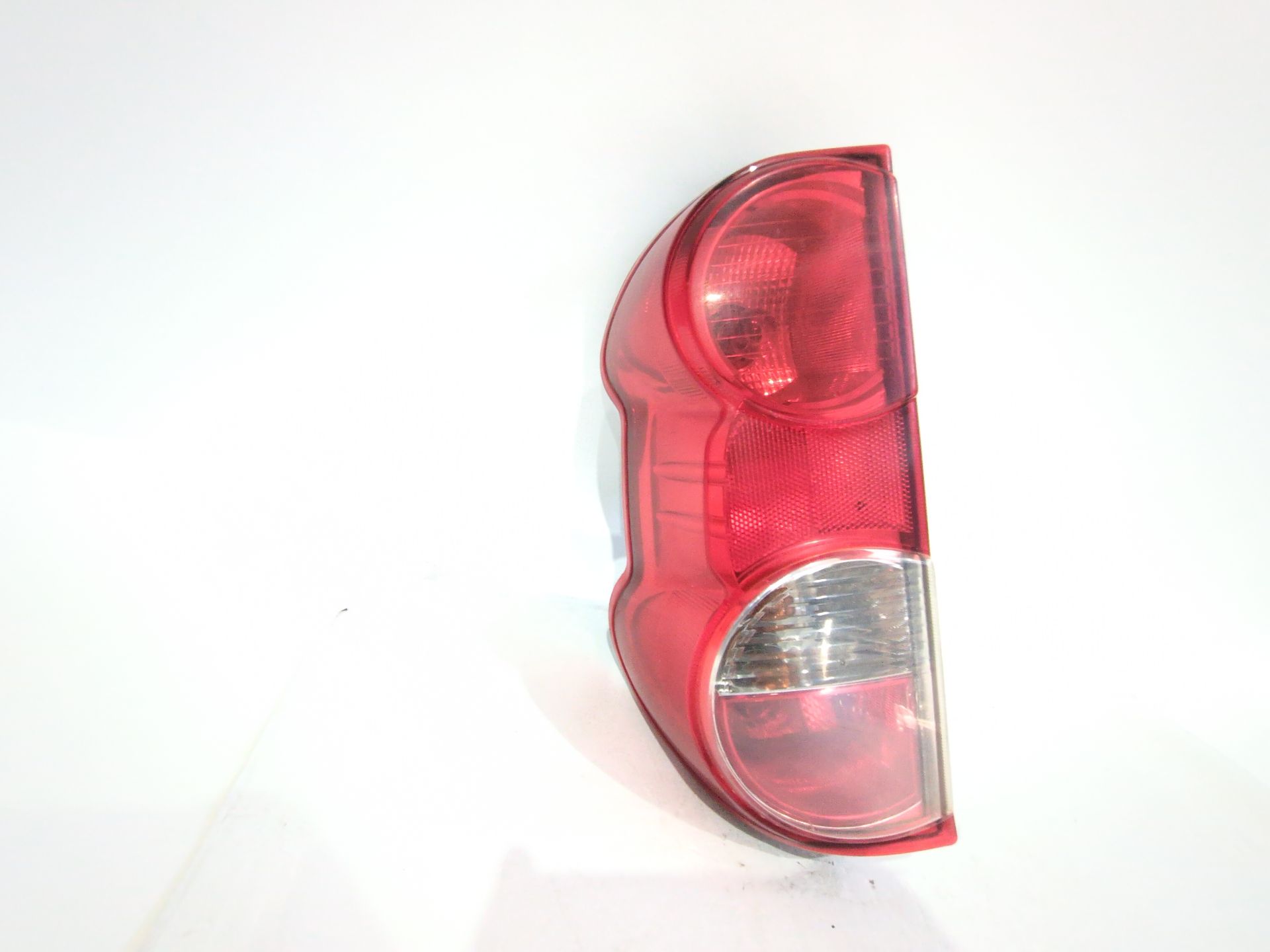 piloto_trasero_izquierdo_26555bj00_nissan_nv200_furgoneta_1_5_dci_85_m20_m20m