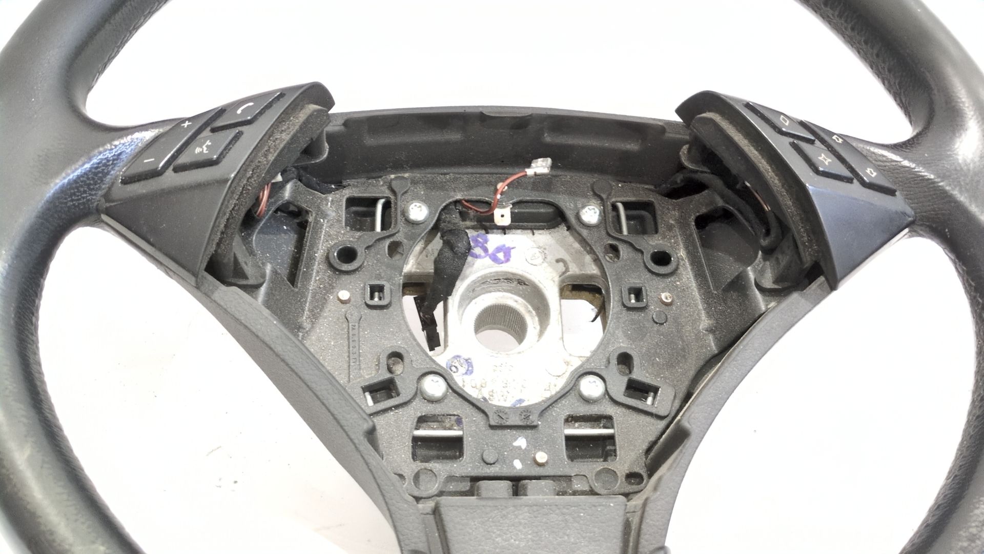 volante_07b109aa0099i_bmw_5_e60_525_d