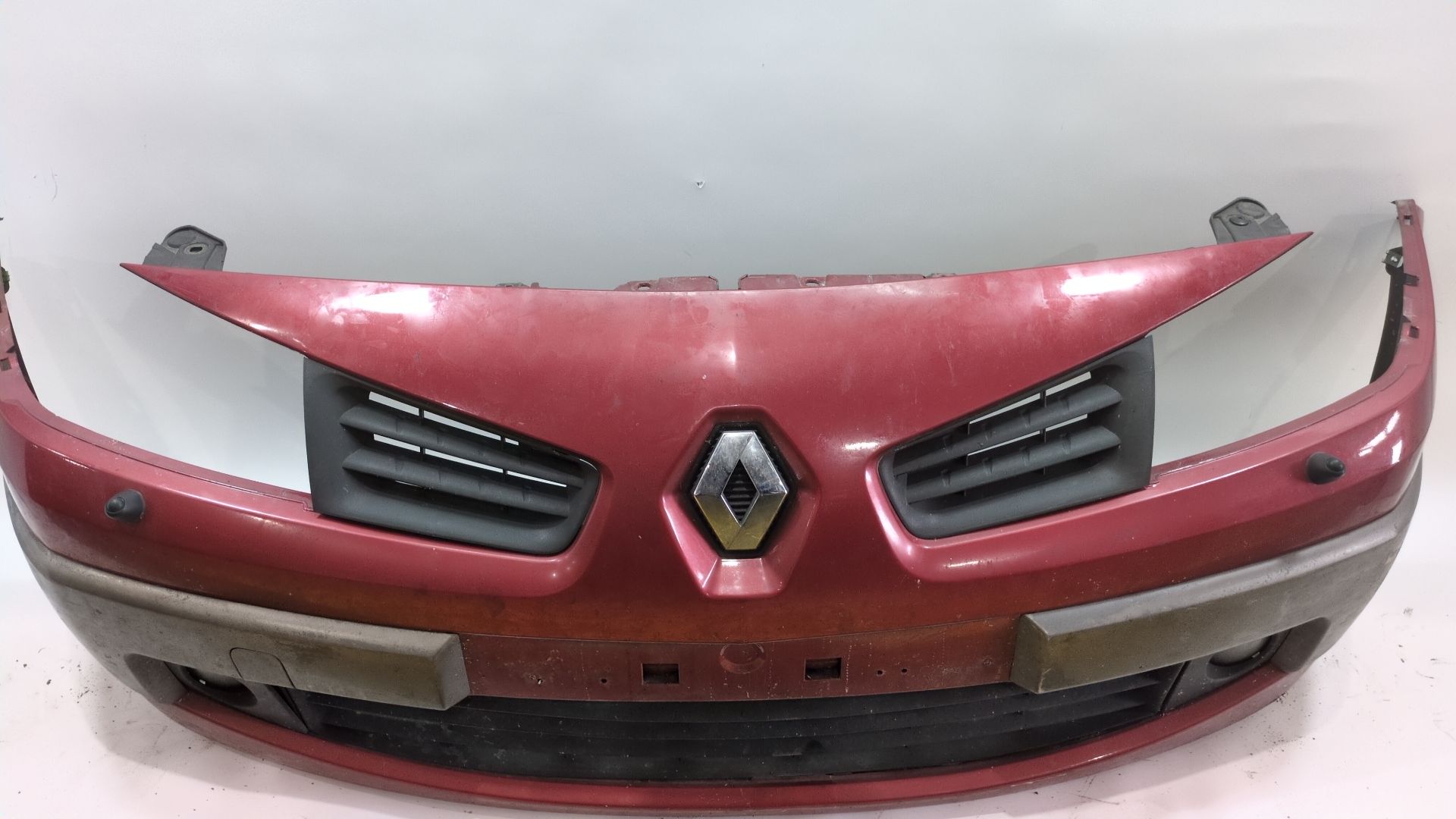 paragolpes_delantero_7701476892_teb76_color_carroceria_red_of_fire_bc_renault_megane_ii_bm0_1_cm0_1_2_0_dci_bm1k_cm1k