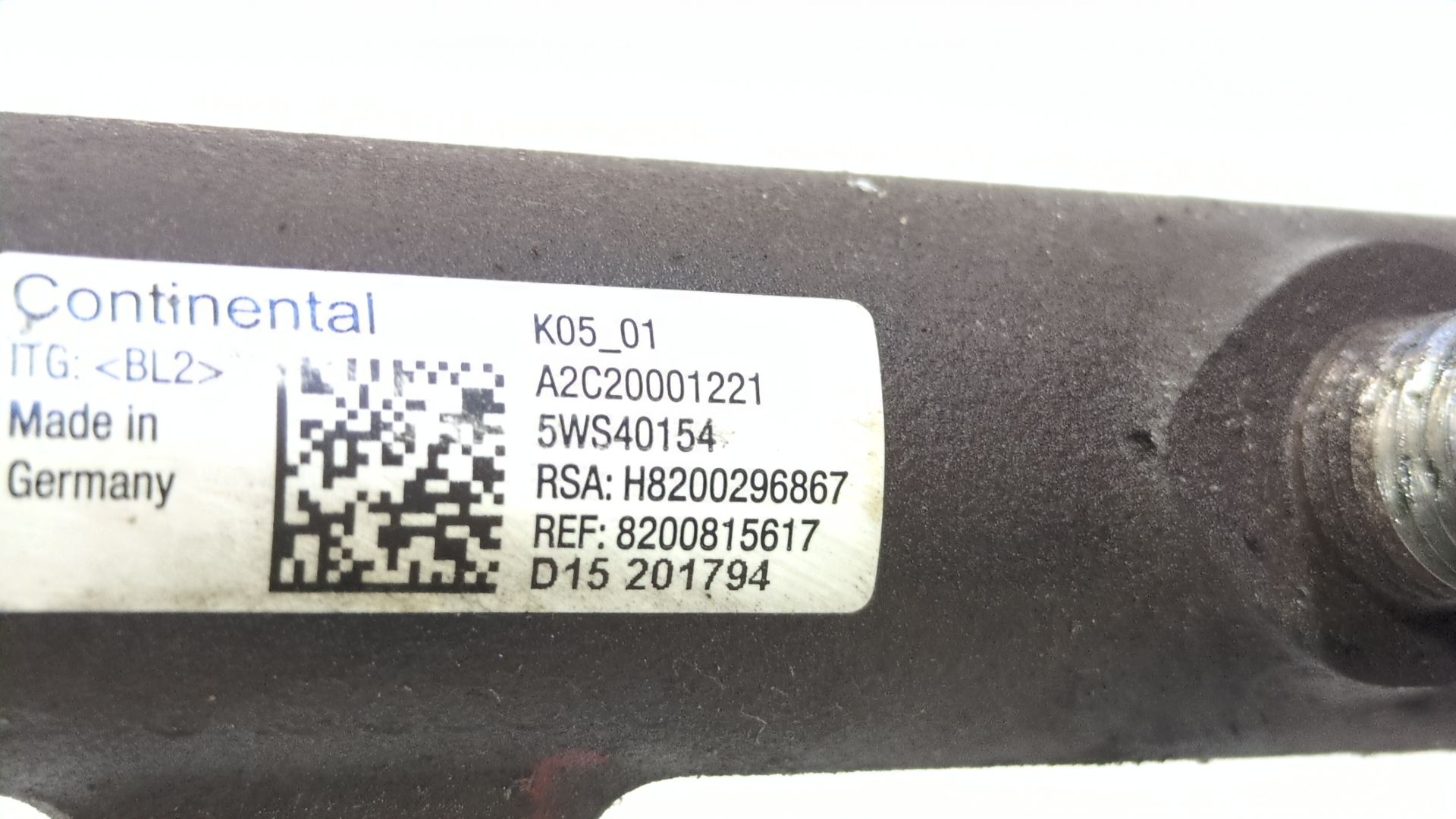 rampa_inyectora_8200815617_renault_megane_iii_fastback_bz0_1_b3_1_5_dci