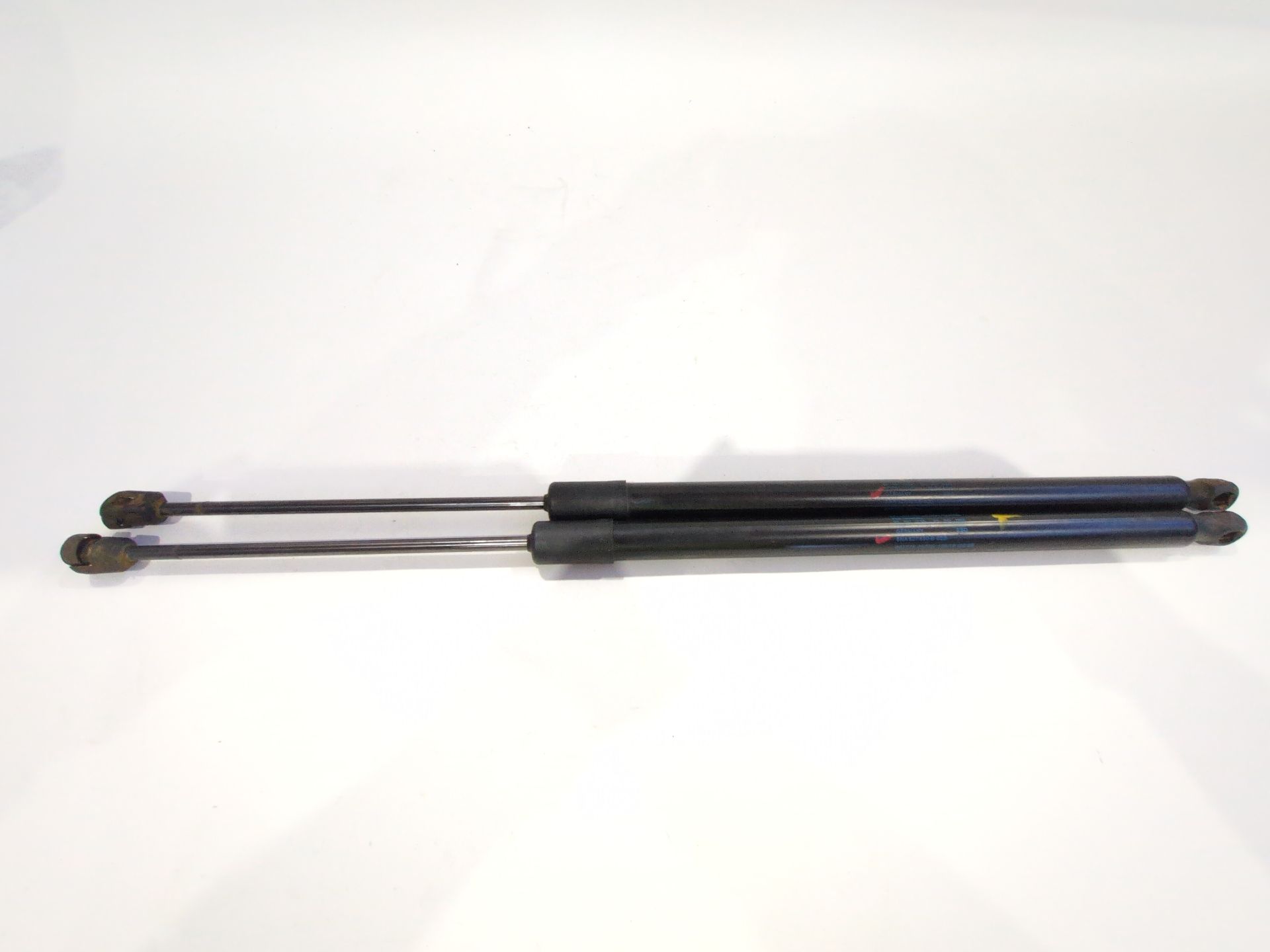 amortiguadores_maletero_porton_5na827550b_5na_827_550_b_volkswagen_tiguan_ad1_ax1_2_0_tdi