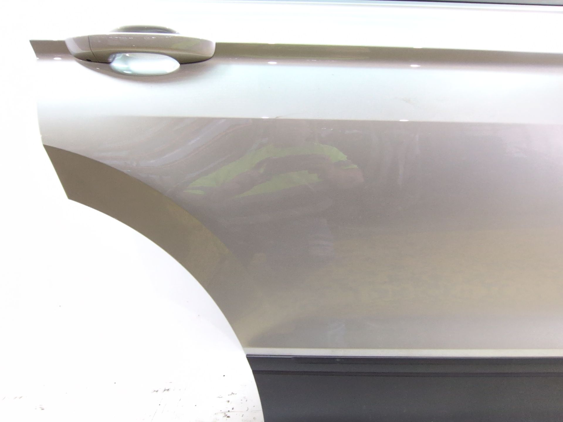 puerta_trasera_derecha_5na833056j_color_exterior_n_de_pintura_k5_b7w_5na_833_056_j_volkswagen_tiguan_ad1_ax1_2_0_tdi