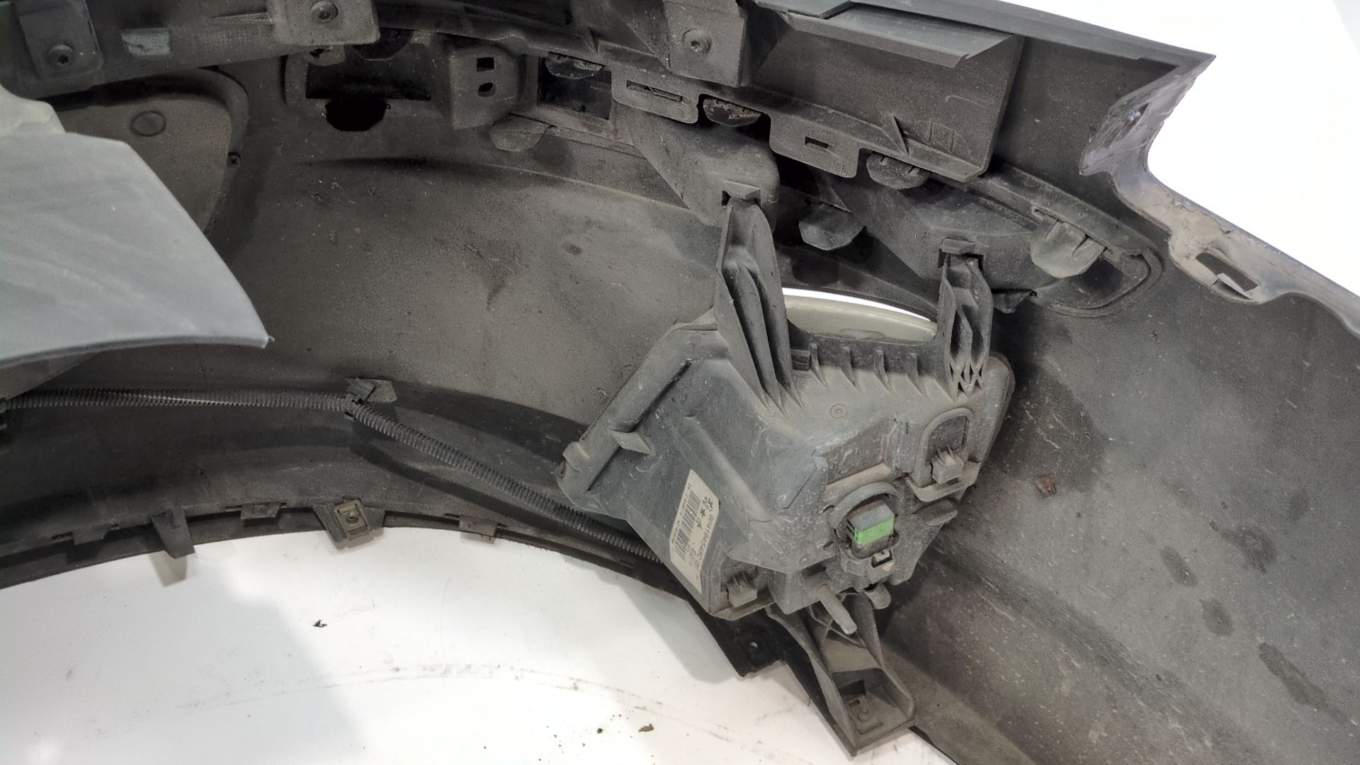 paragolpes_delantero_7401ra_color_de_carroceria_exl_pintura_negro_obsidien_7401_ra_peugeot_407_6d_2_0_hdi_135_6drhrh_6drhre_6drh