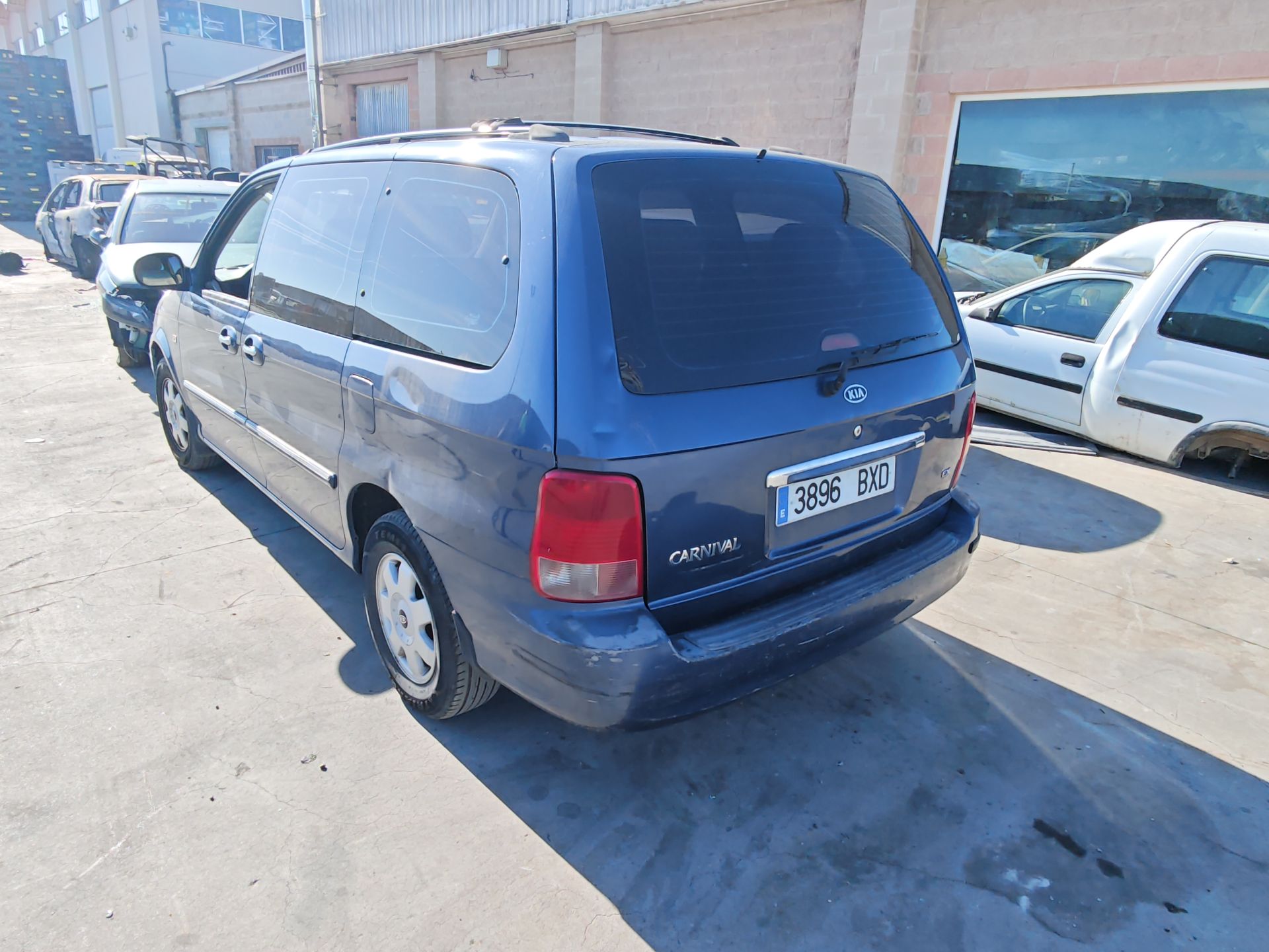 kia_carnival_ii_gq