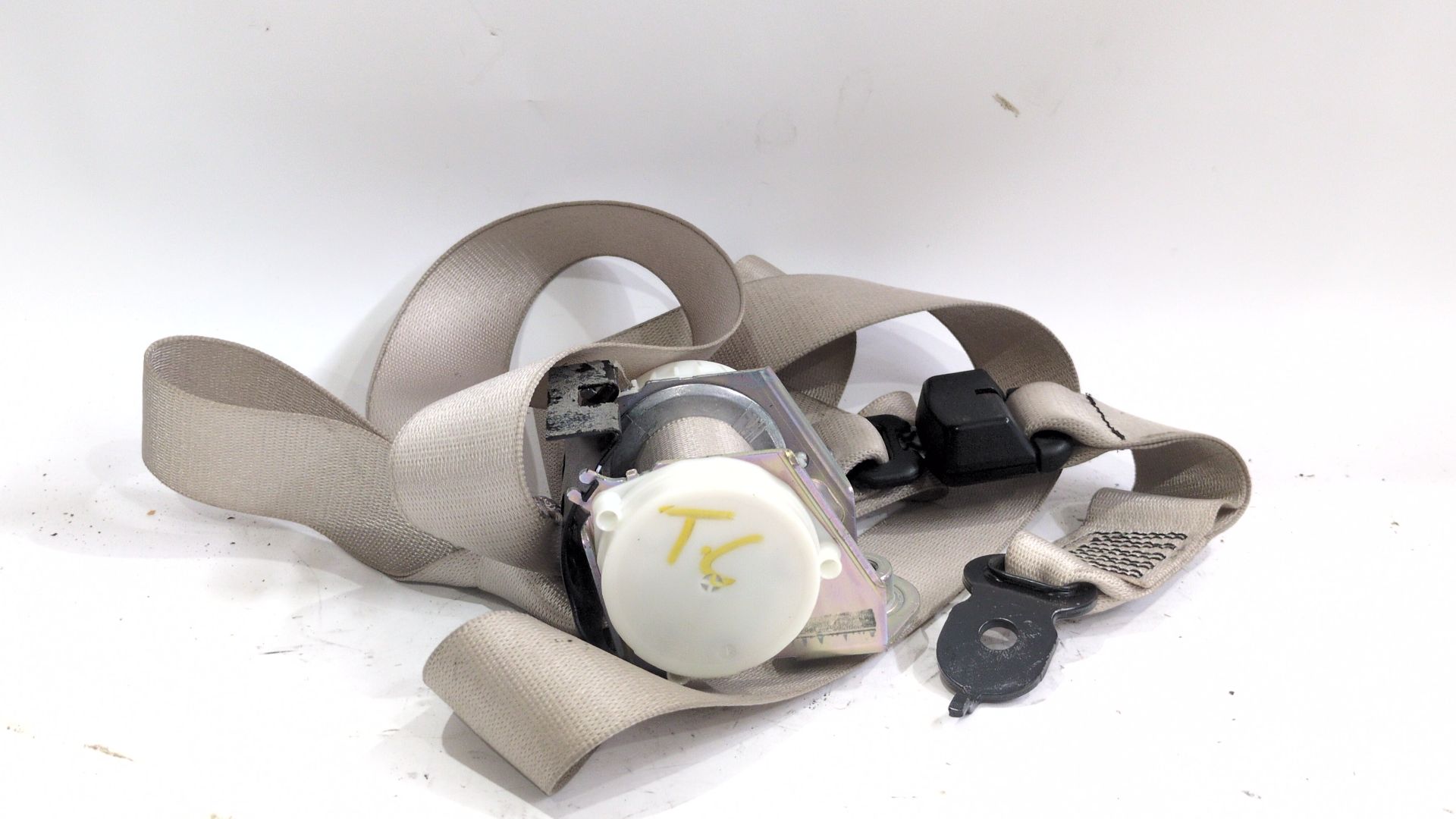 cinturon_seguridad_trasero_central_34036732a_bmw_5_f10_520_i