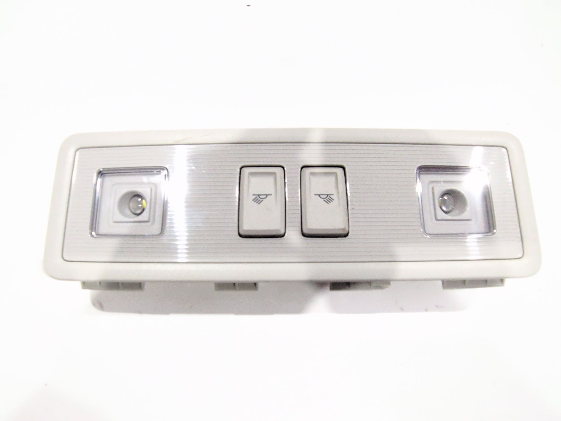 luz_interior_2ga947290a_2ga_947_290_a_volkswagen_polo_vi_aw1_bz1_1_1_0_tsi