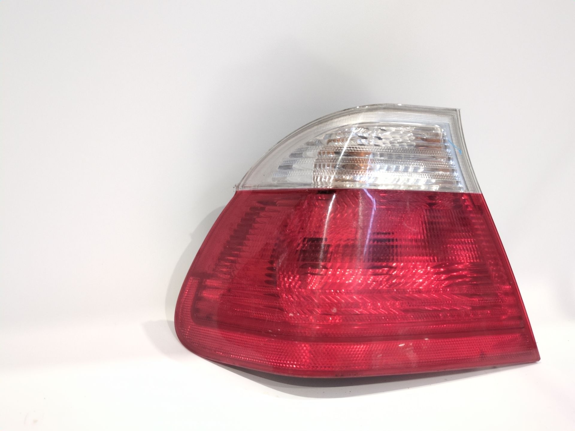 piloto_trasero_izquierdo_exterior_63218364921_63_21_8_364_921_bmw_3_e46_318_i