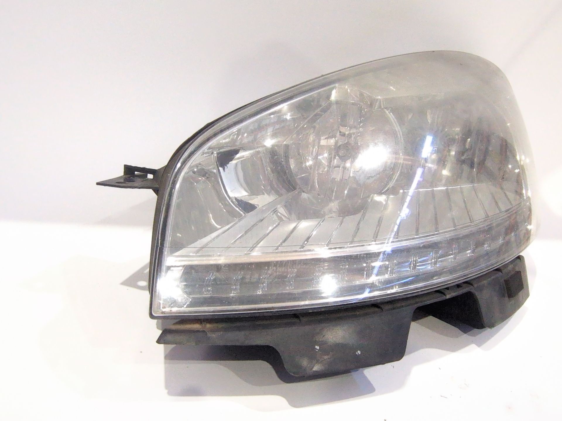 faro_izquierdo_6208v1_6208_v1_citr_n_c4_grand_picasso_i_ua_1_6_hdi_110