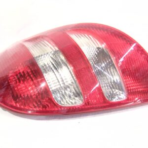 piloto_trasero_derecho_a1698200464r_a_169_820_04_64_r_mercedes_benz_clase_a_w169_a_160_cdi_169_006_169_306